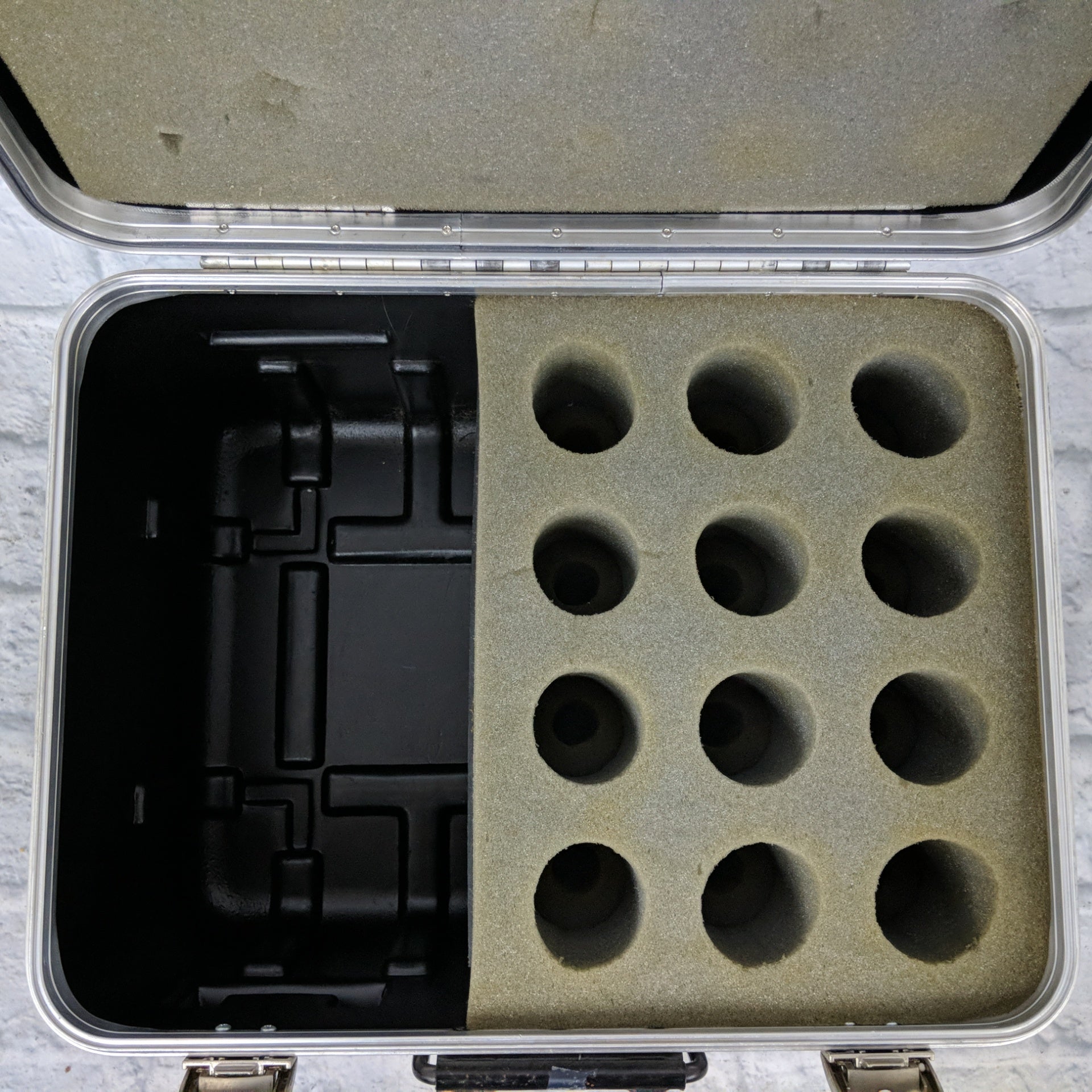 SKB 1200 microphone case