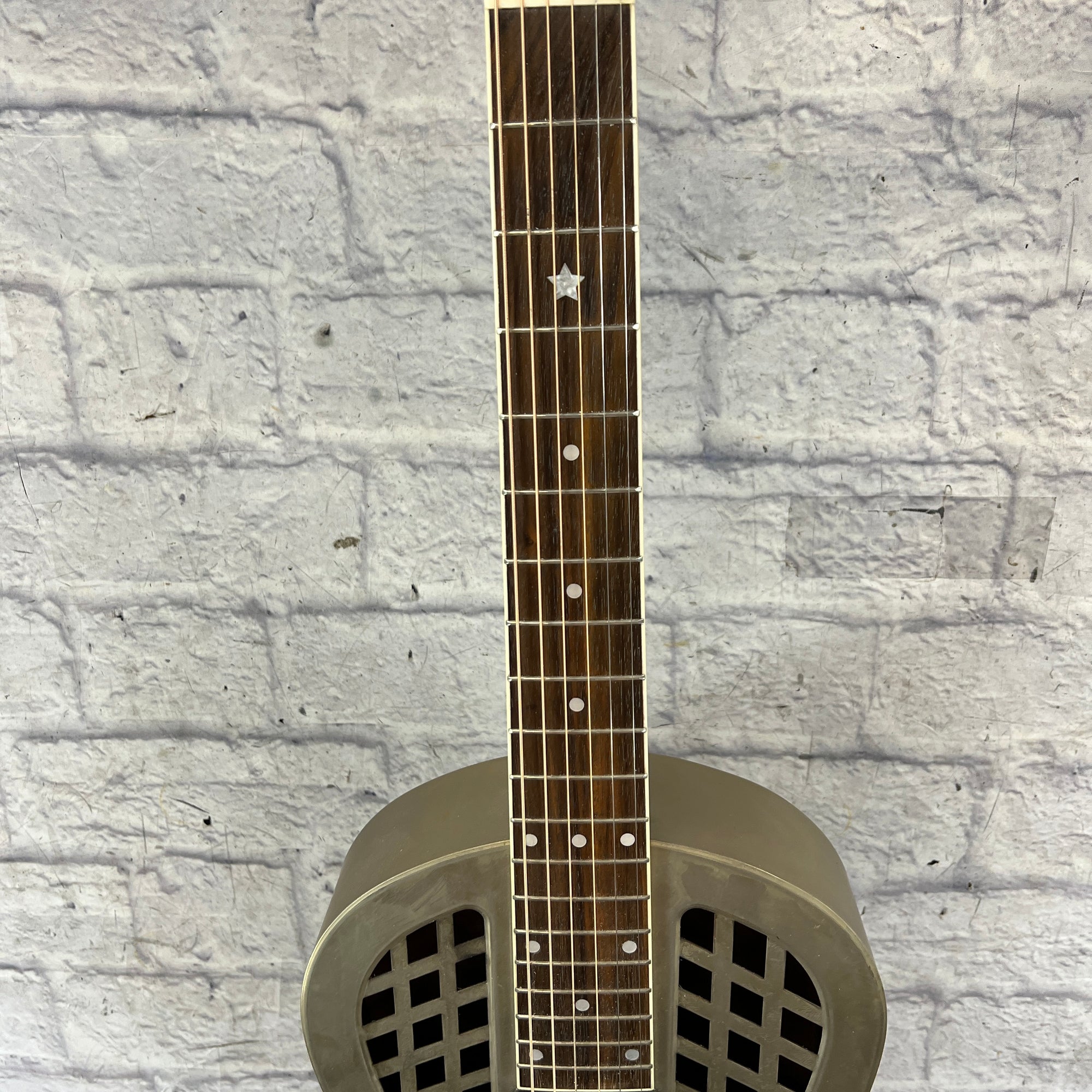 Republic Tri-Cone Resonator with Case