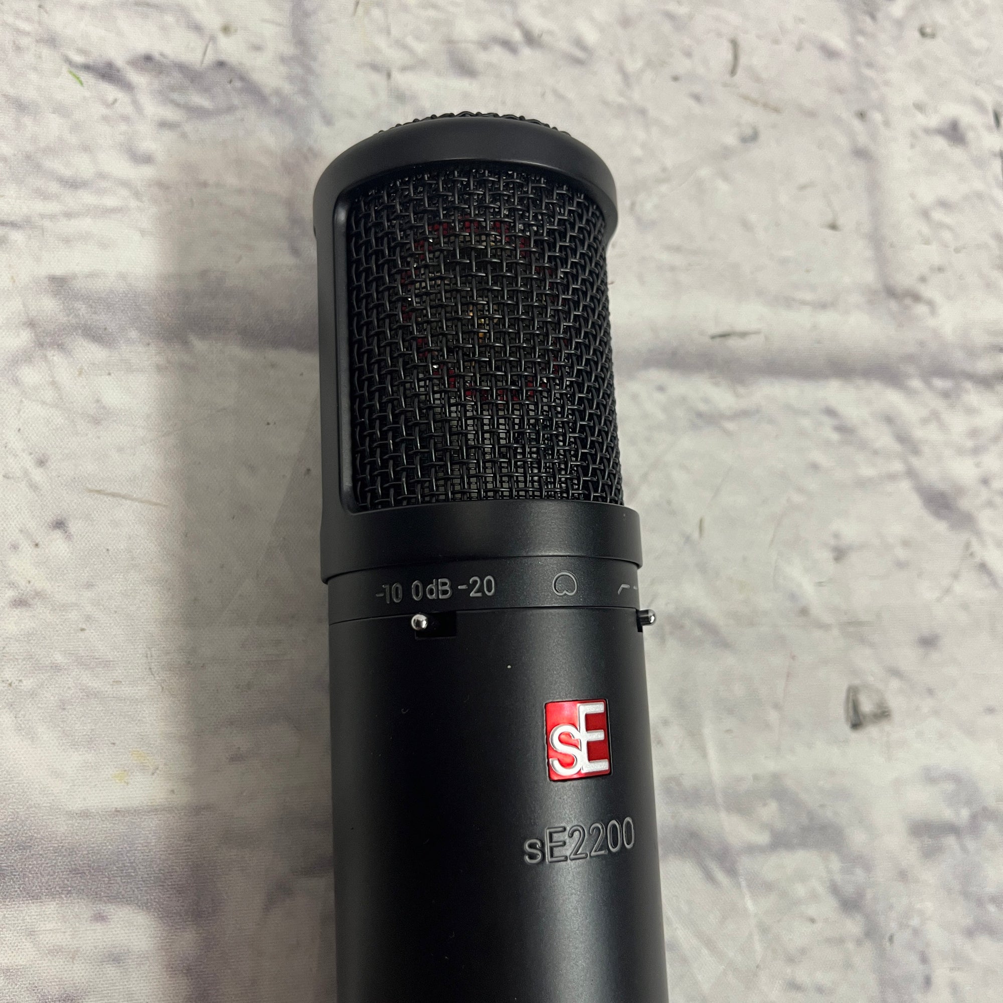 SE Electronics SE2200 Cardioid Condenser Microphone