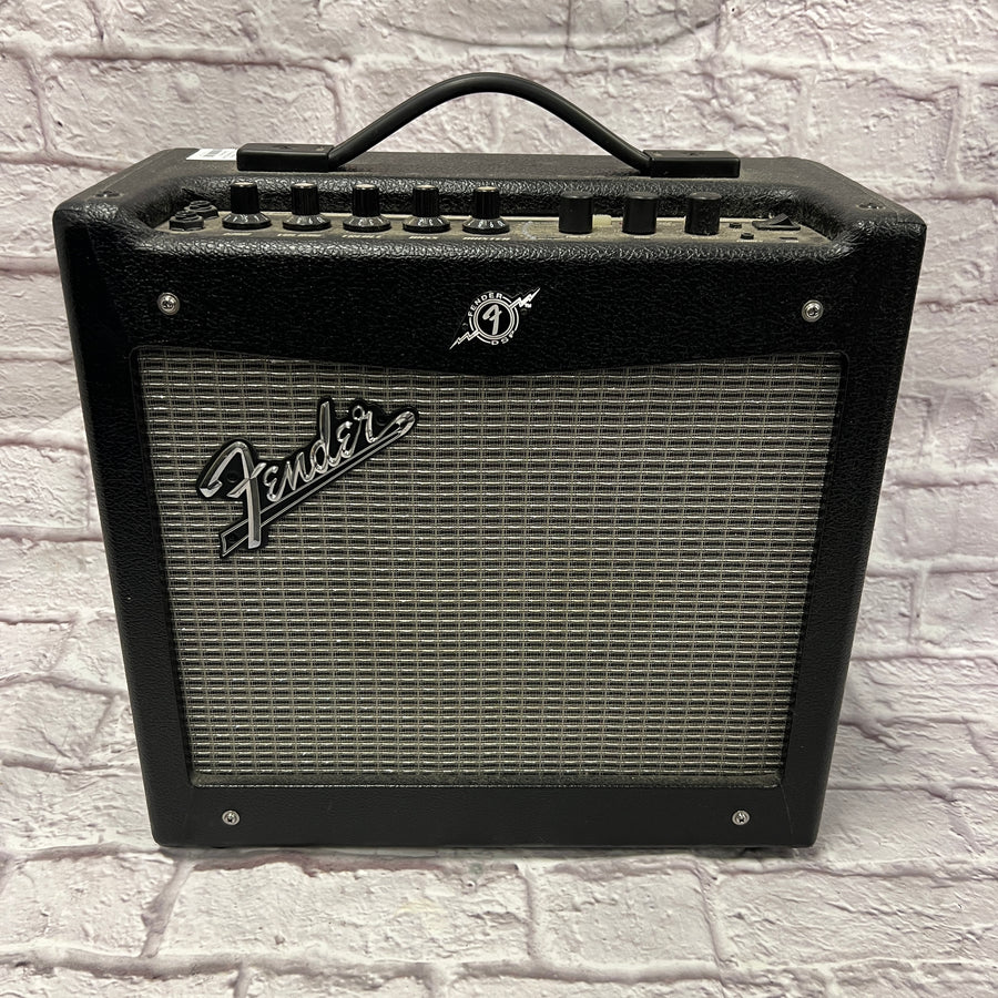 Fender Mustang 1 V.2 Modeling Guitar Combo Amp