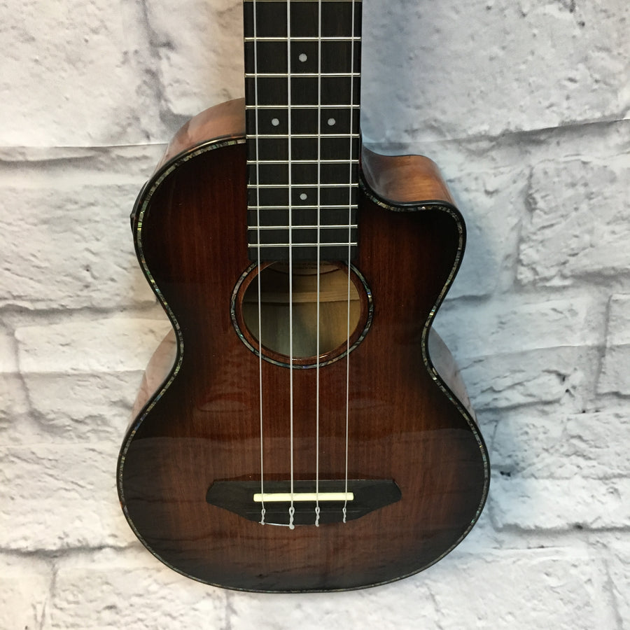 Breedlove Pursuit Ex Cu Ce Bo Acoustic Electric Ukulele