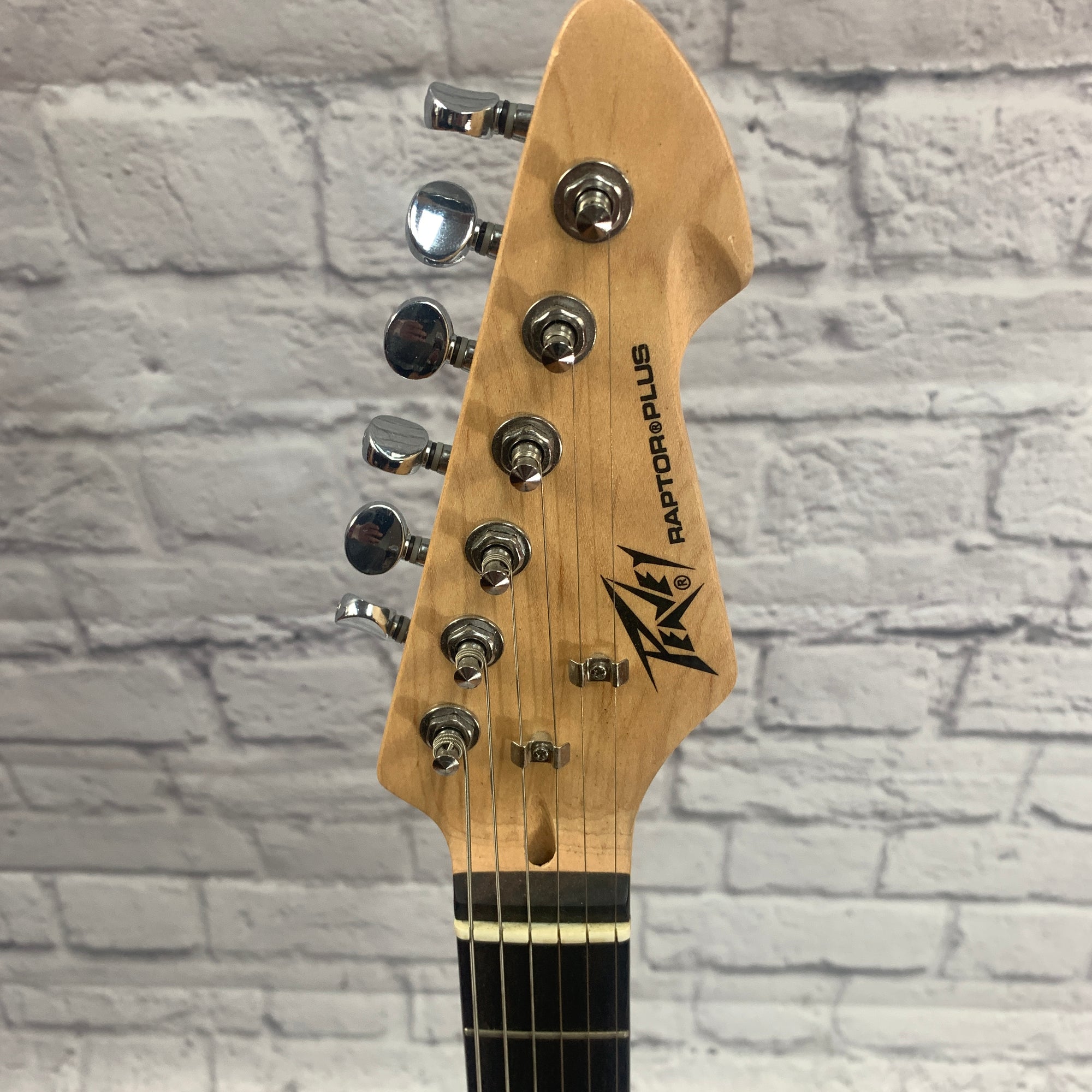 Peavey Raptor PLus Solid Body Electric Guitar - Evolution Music Peavey Raptor PLus Solid Body Electric Guitar - Evolution Music