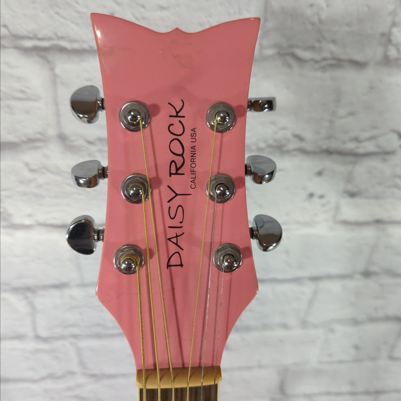 Daisy rock deals pink acoustic guitar