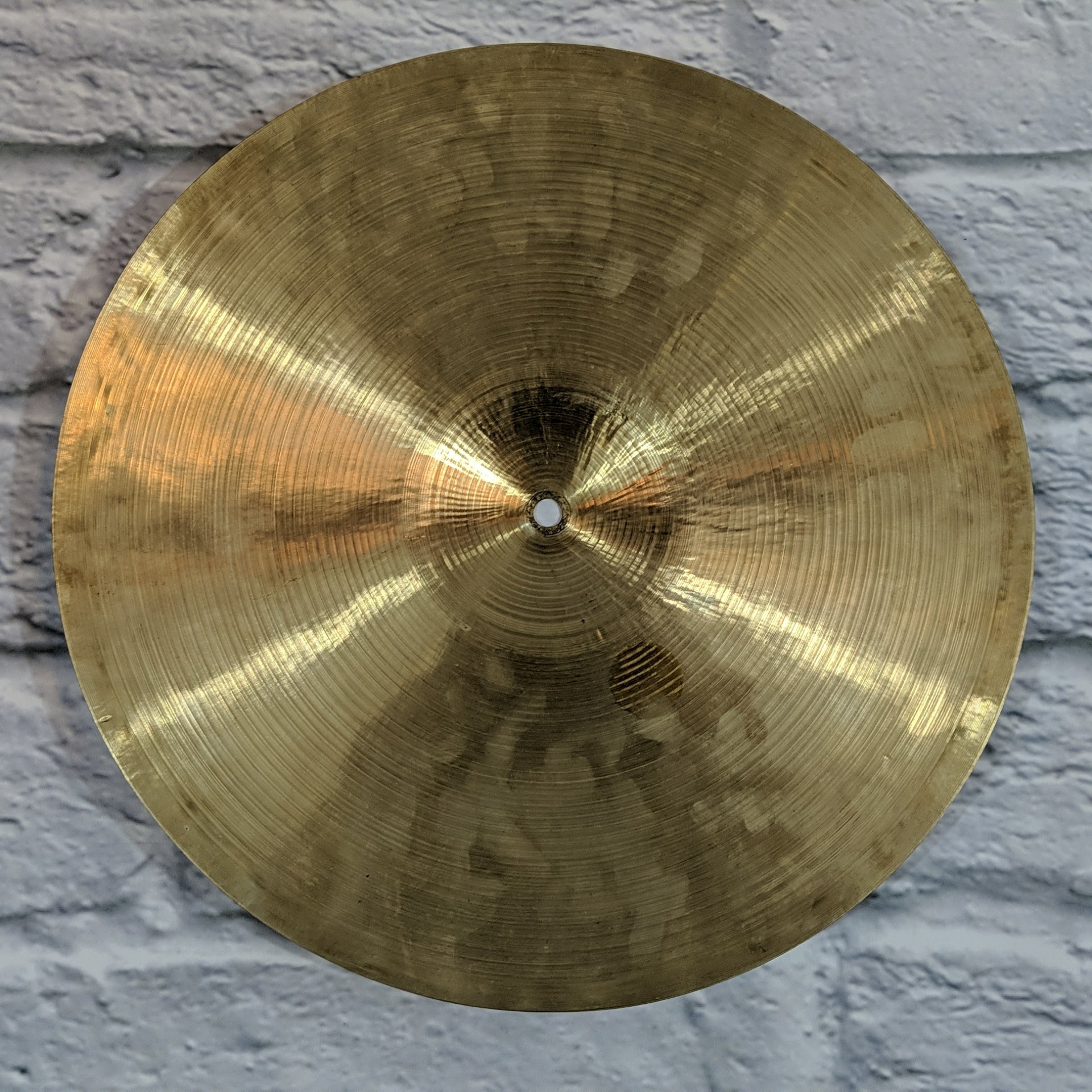 Unknown 16" Heavy Crash Cymbal