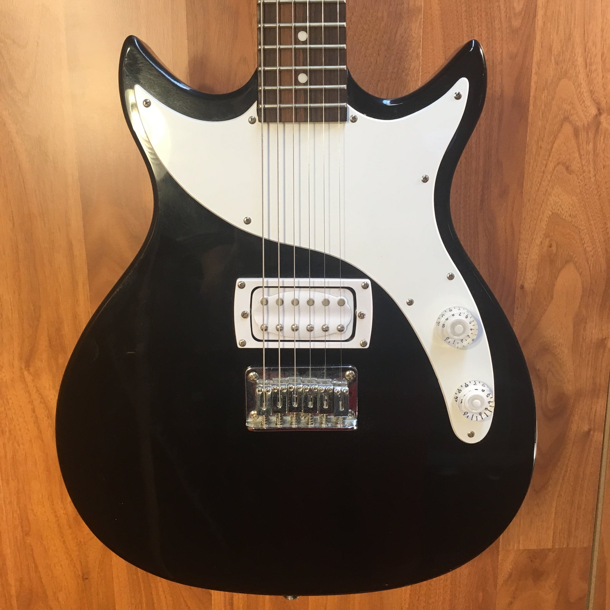 Jackson Js32q Dinky Amber