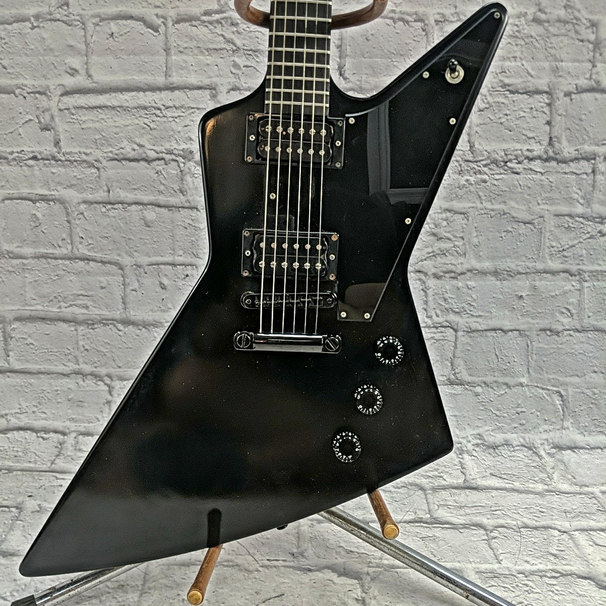 Gibson 2000 Goth Explorer with Case - Evolution Music