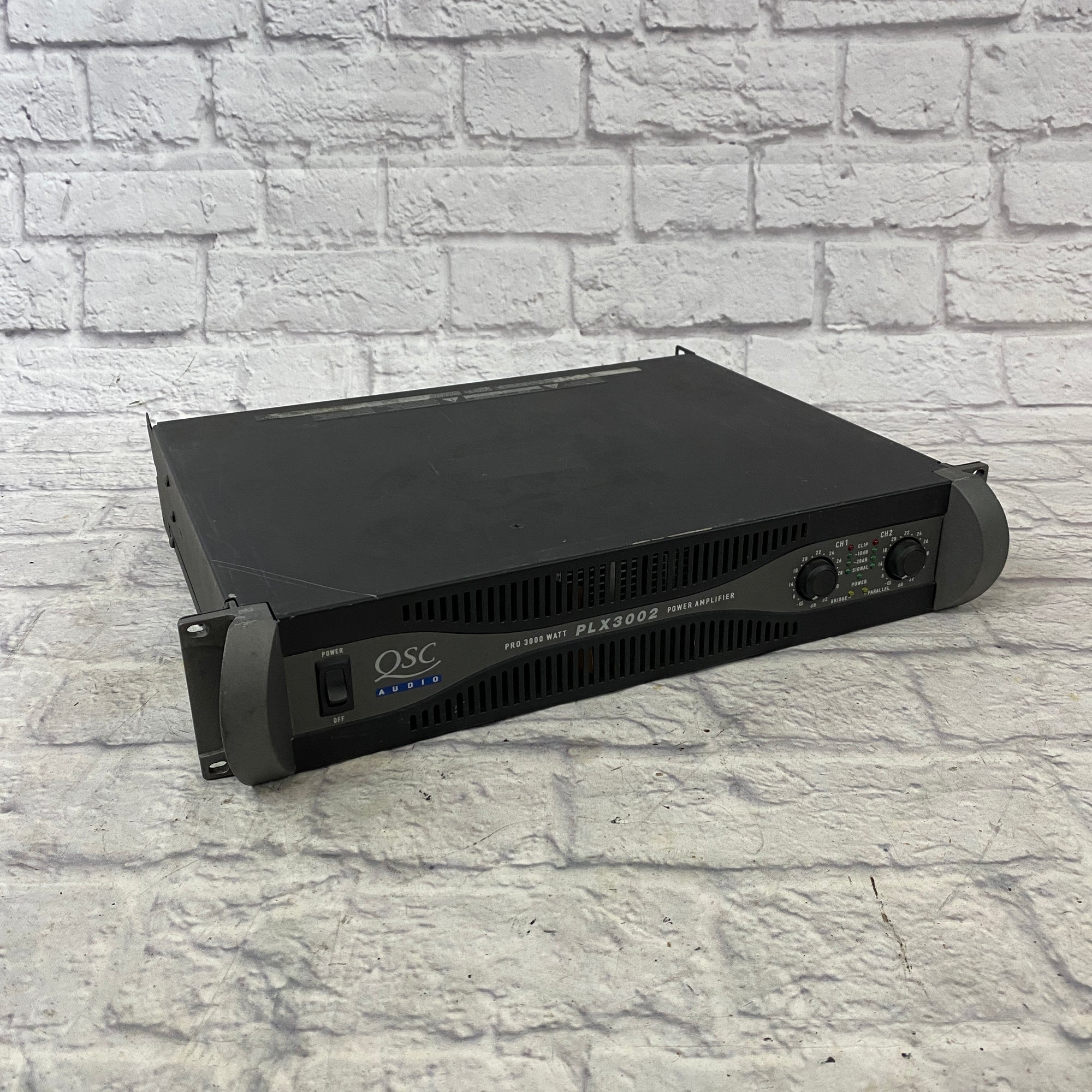 QSC Pro 3000 Watt PLX3002 Power Amp
