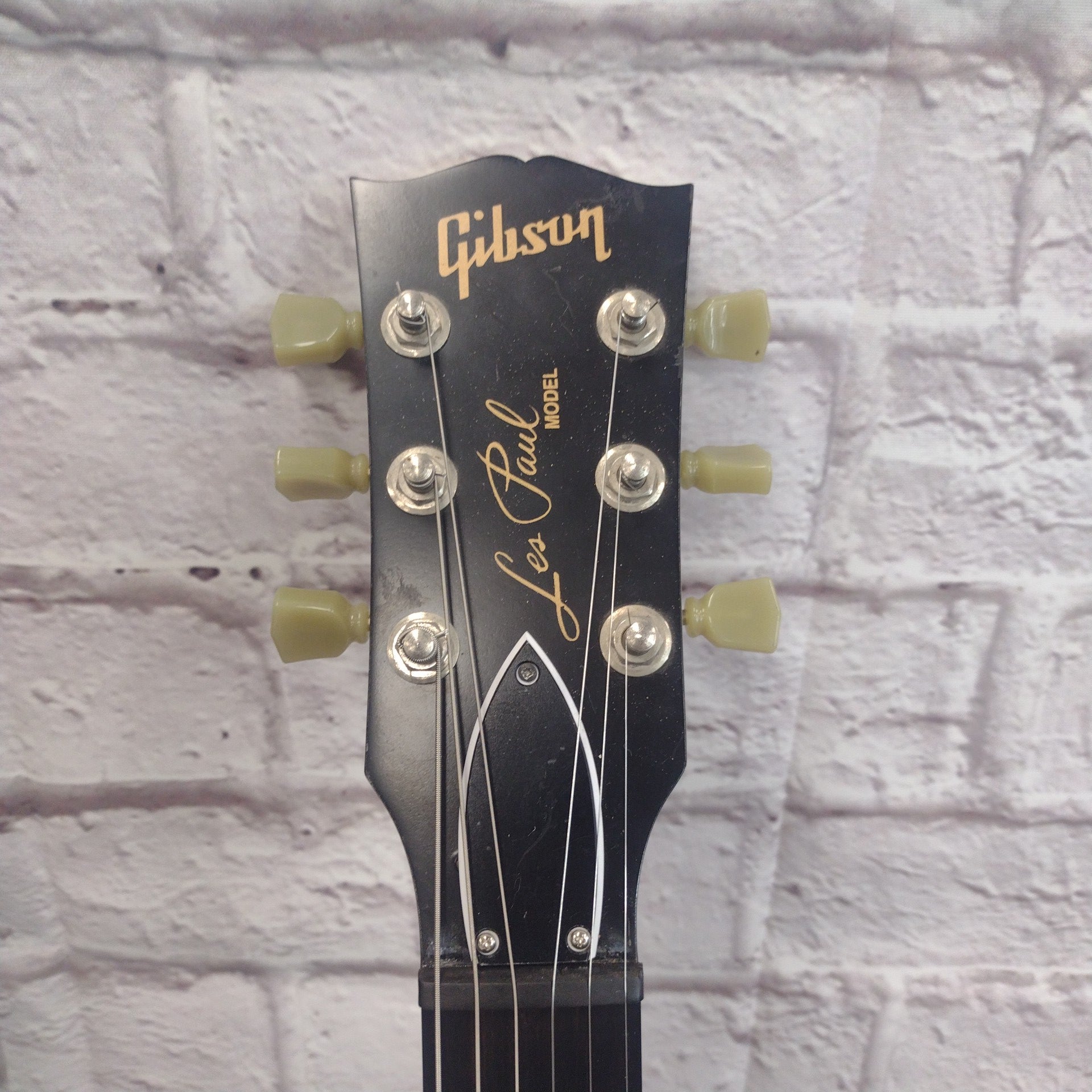 Gibson 2011 Les Paul Studio with Case Headstock Repair