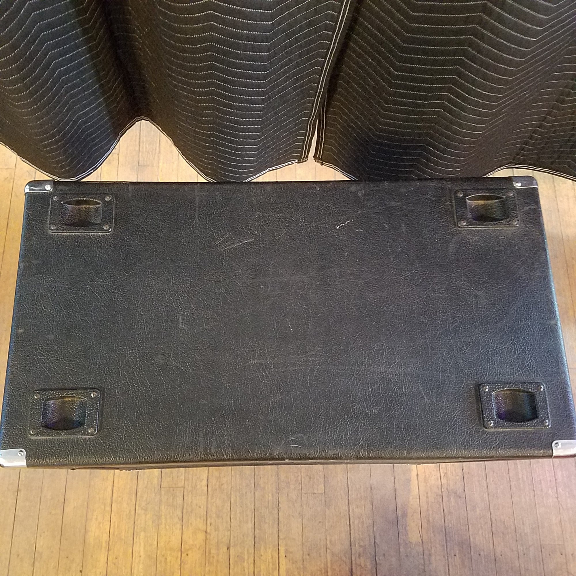 Yamaha J-110L 1x15 120 Watt Bass Cabinet