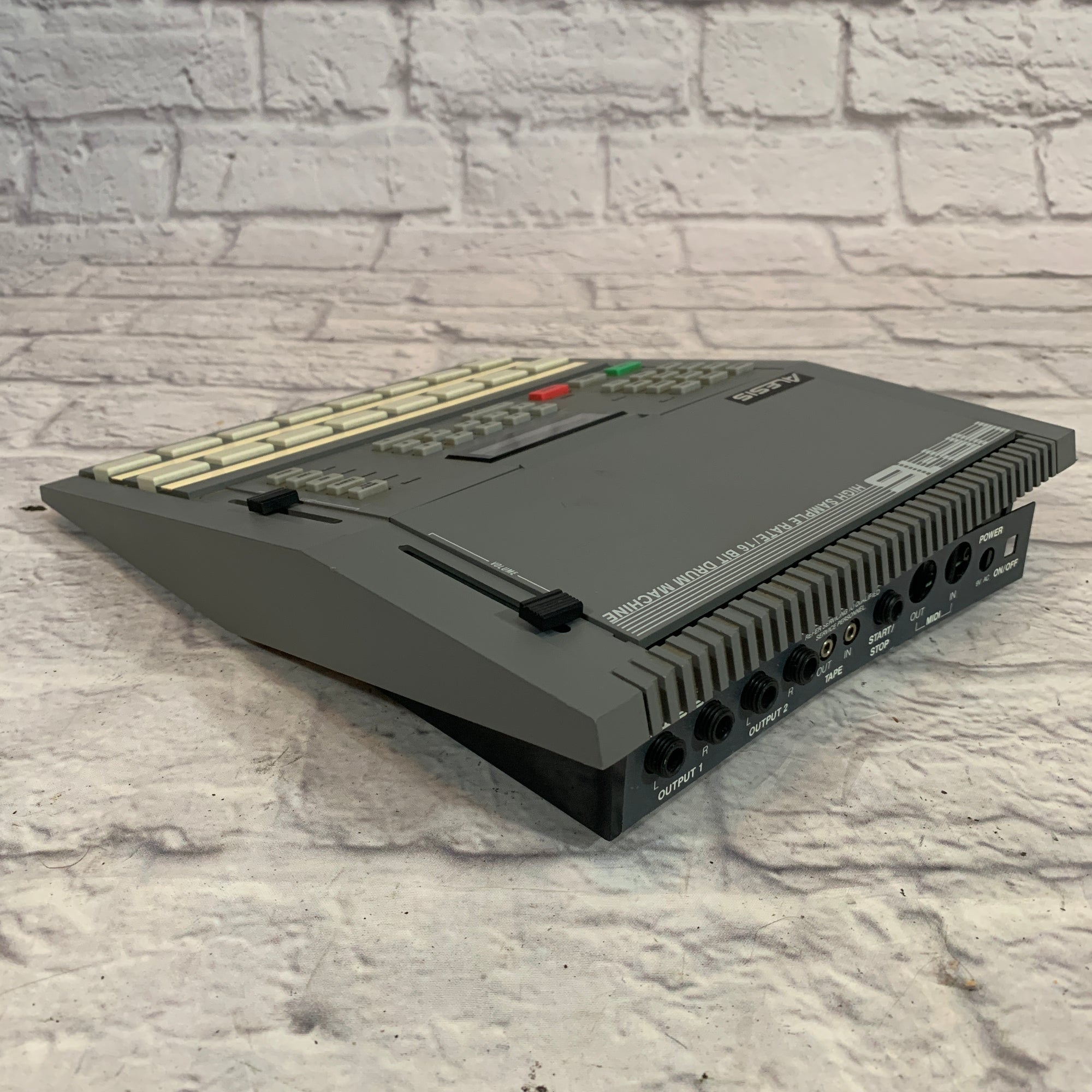 Vintage Alesis HR-16 High Sample Rate/16 Bit Drum Machine