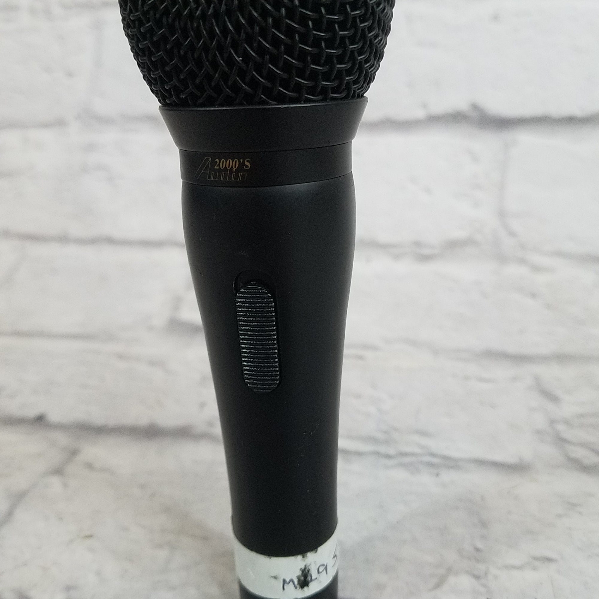 Audio 2000's ADM-101 Vocal Microphone
