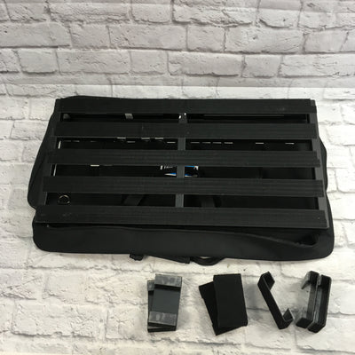 Pedaltrain Classic 36x16 Pedal Board with Bag and pedal risers