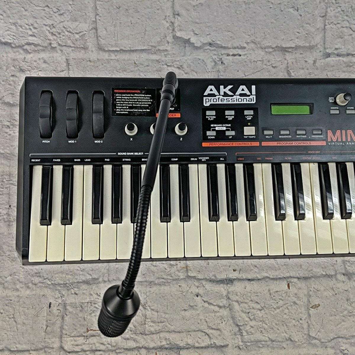 Akai Miniak Virtual Analog Synthesizer with Vocoder - Evolution Music