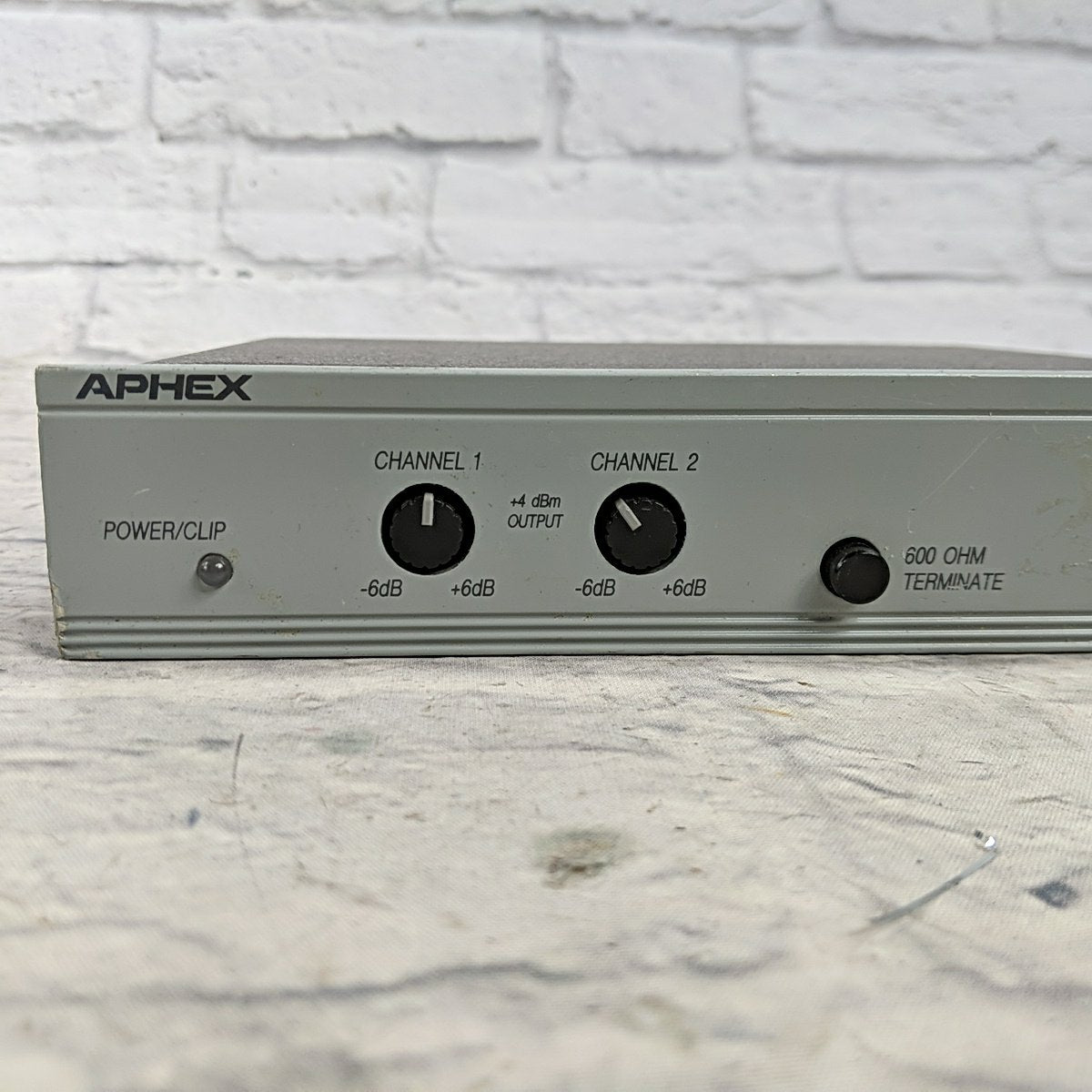 Aphex 10/4 Interface Model 124A -10/+4 Level Converter