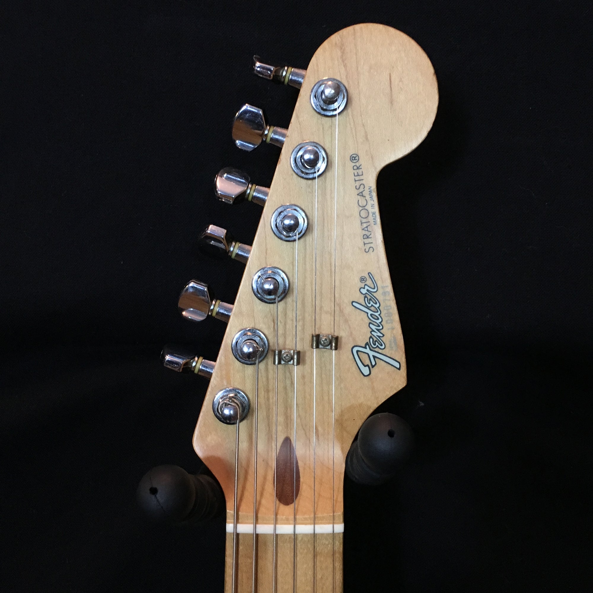 Fender MIJ Strat Red w/ Maple Board