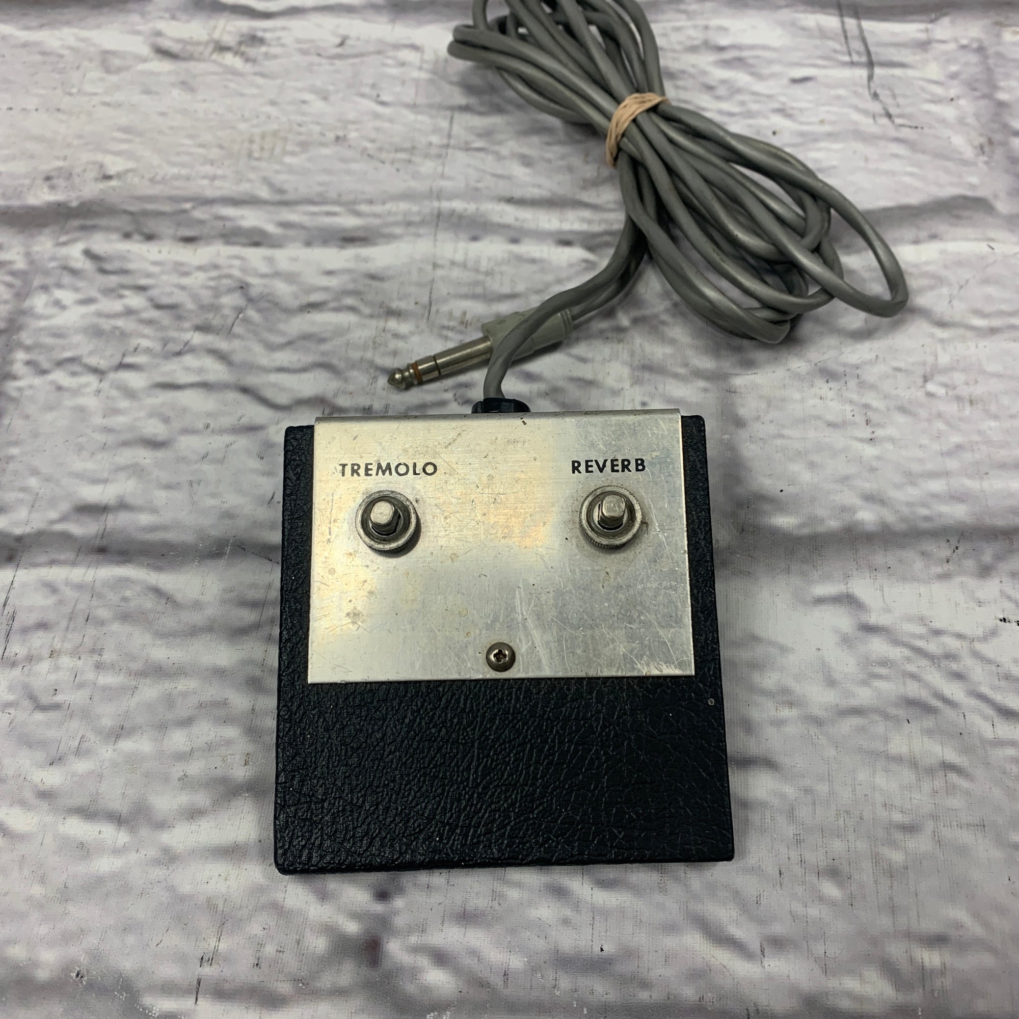 Unknown 2-Button Footswitch