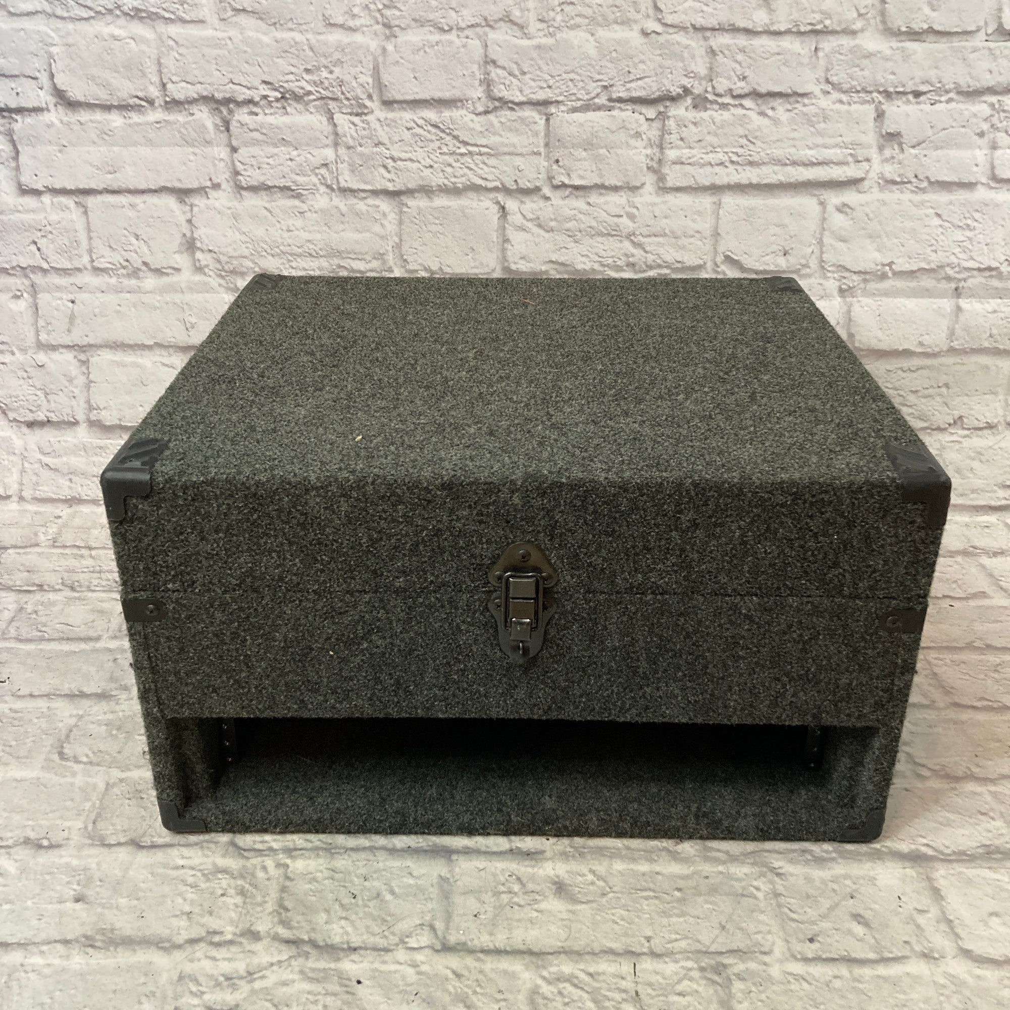 Grundorf Carpeted Mixer 2U x 8U Rack Case