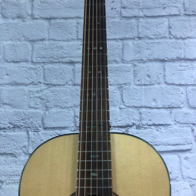Washburn WP33SRS Parlor Sized Acoustic Guitar