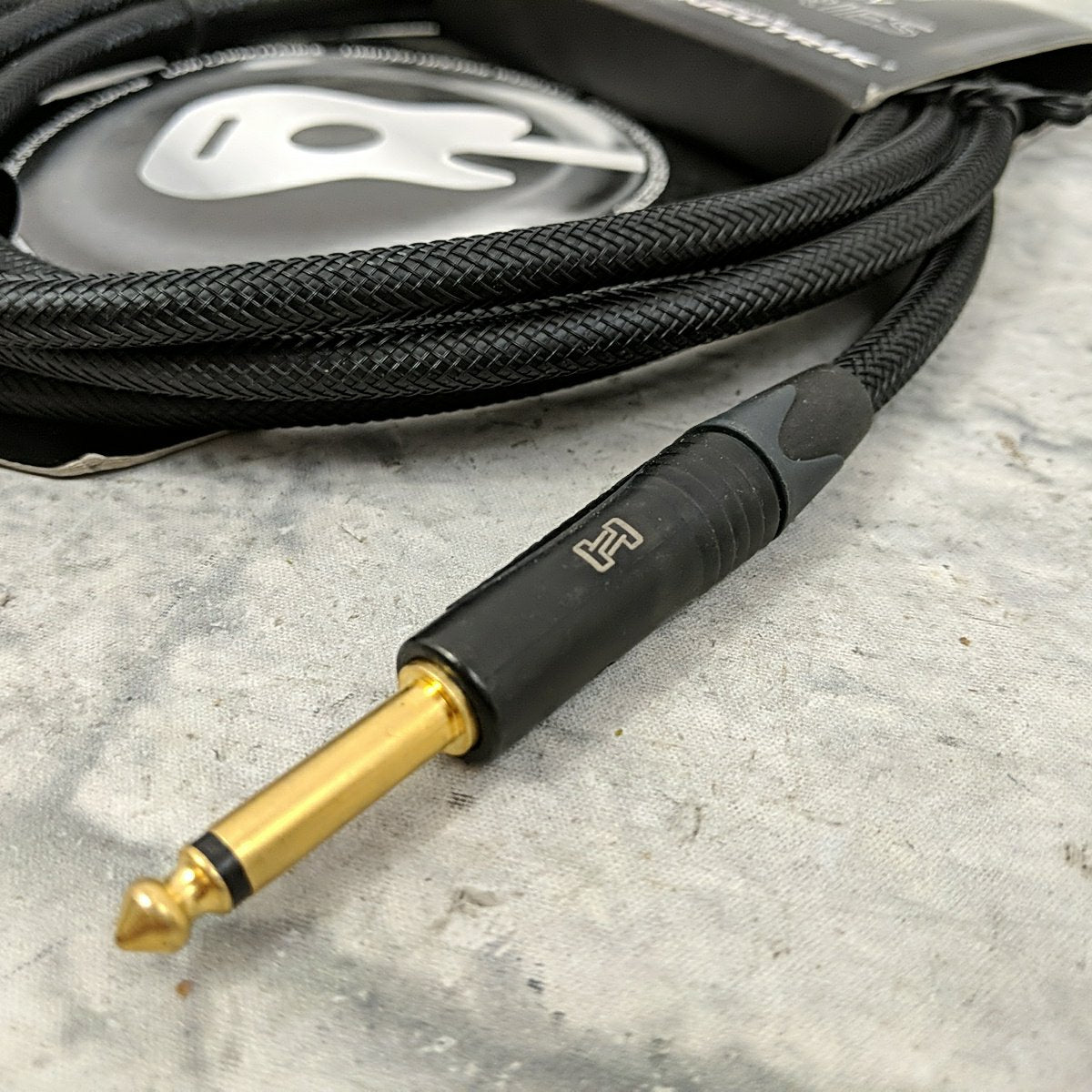 Hosa Elite Series EGTR-010 10 Foot Guitar Cable with Neutrik Connector Ends