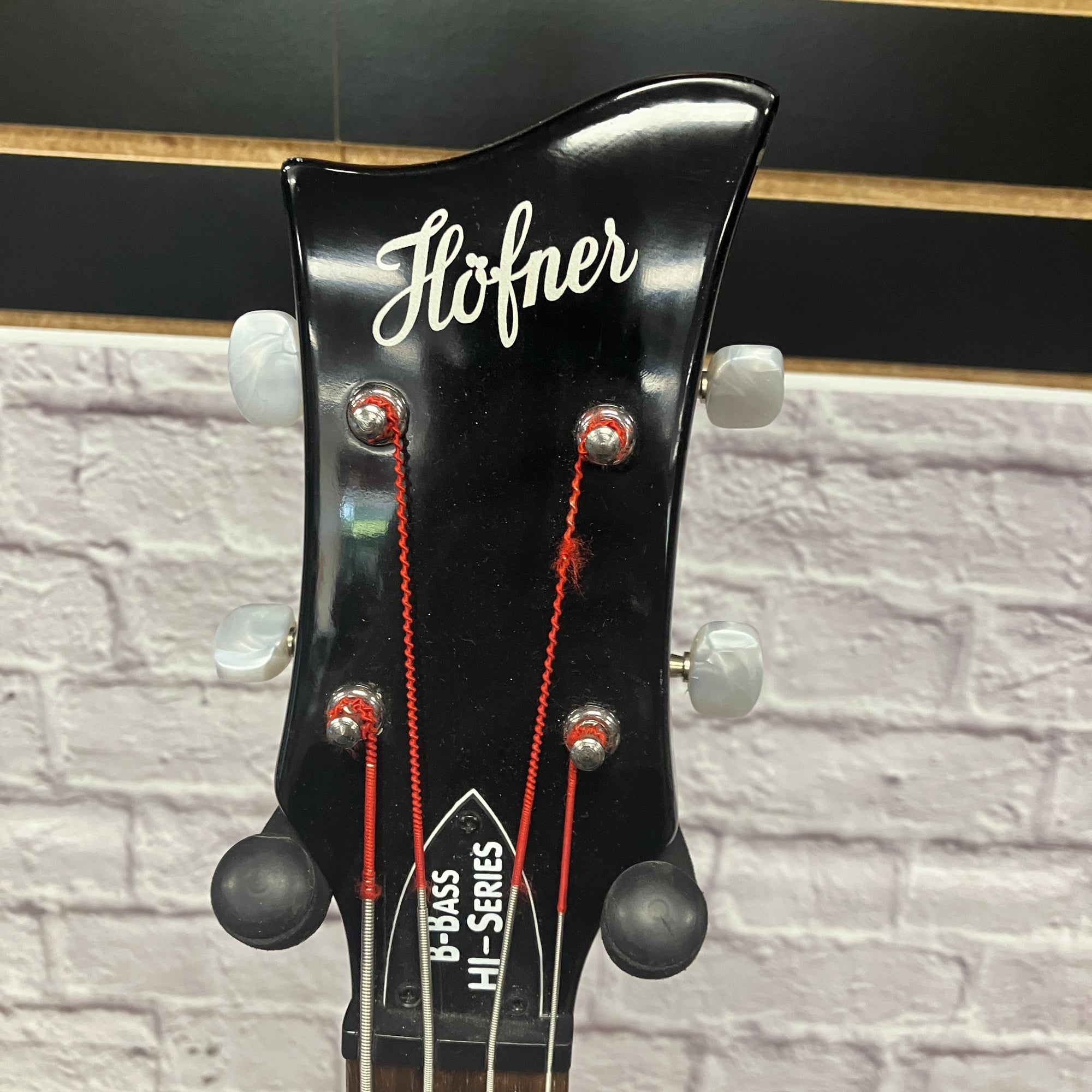 Hofner B-Bass Hi Series Sunburst 4 String Bass Guitar - Evolution Music