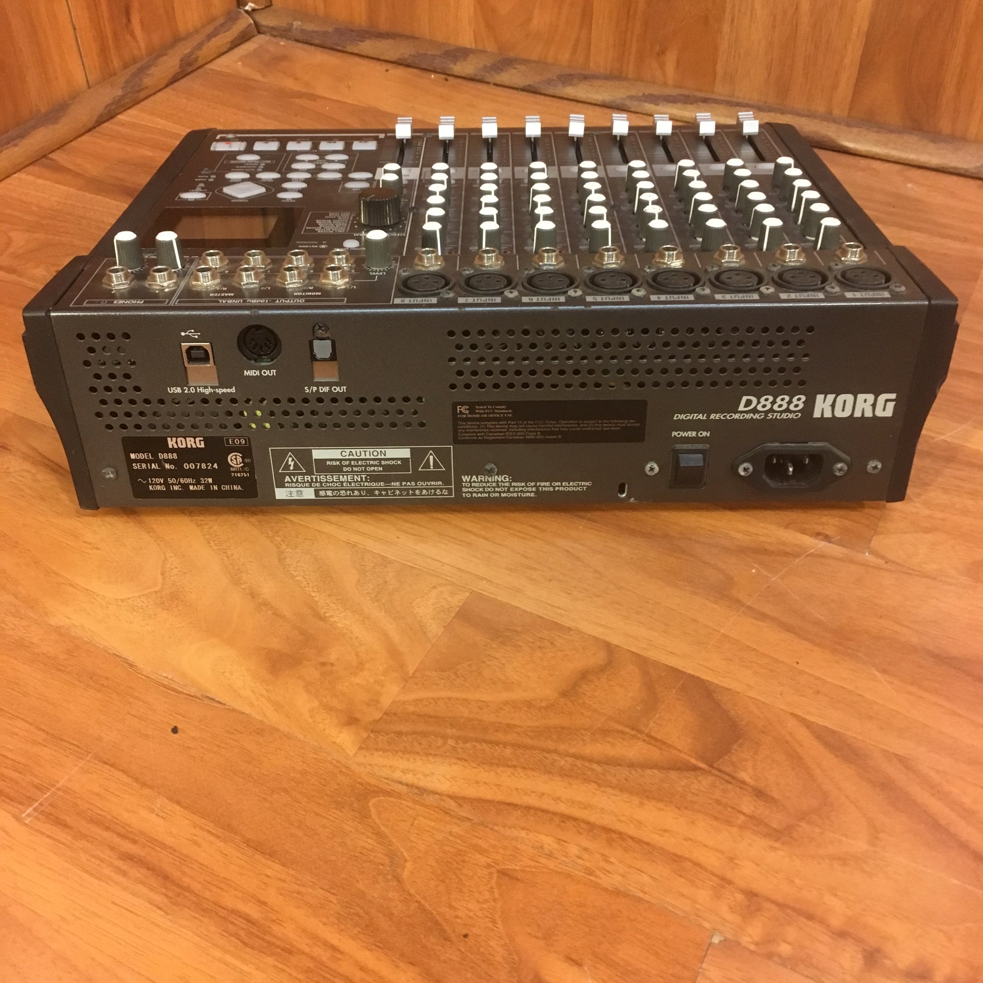 Korg D888 Digital 8 Track Mixer Recorder - Evolution Music Korg D888 Digital 8 Track Mixer Recorder - Evolution Music