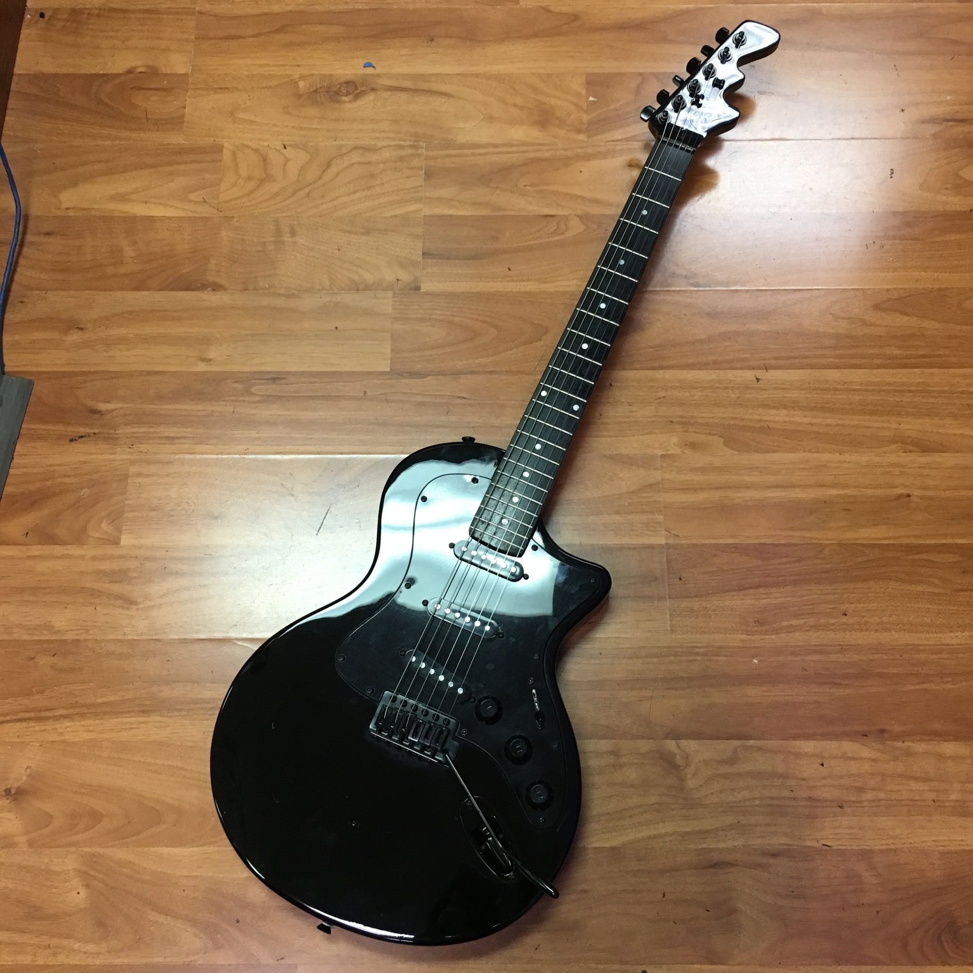 Esteban Les Paul Style Guitar
