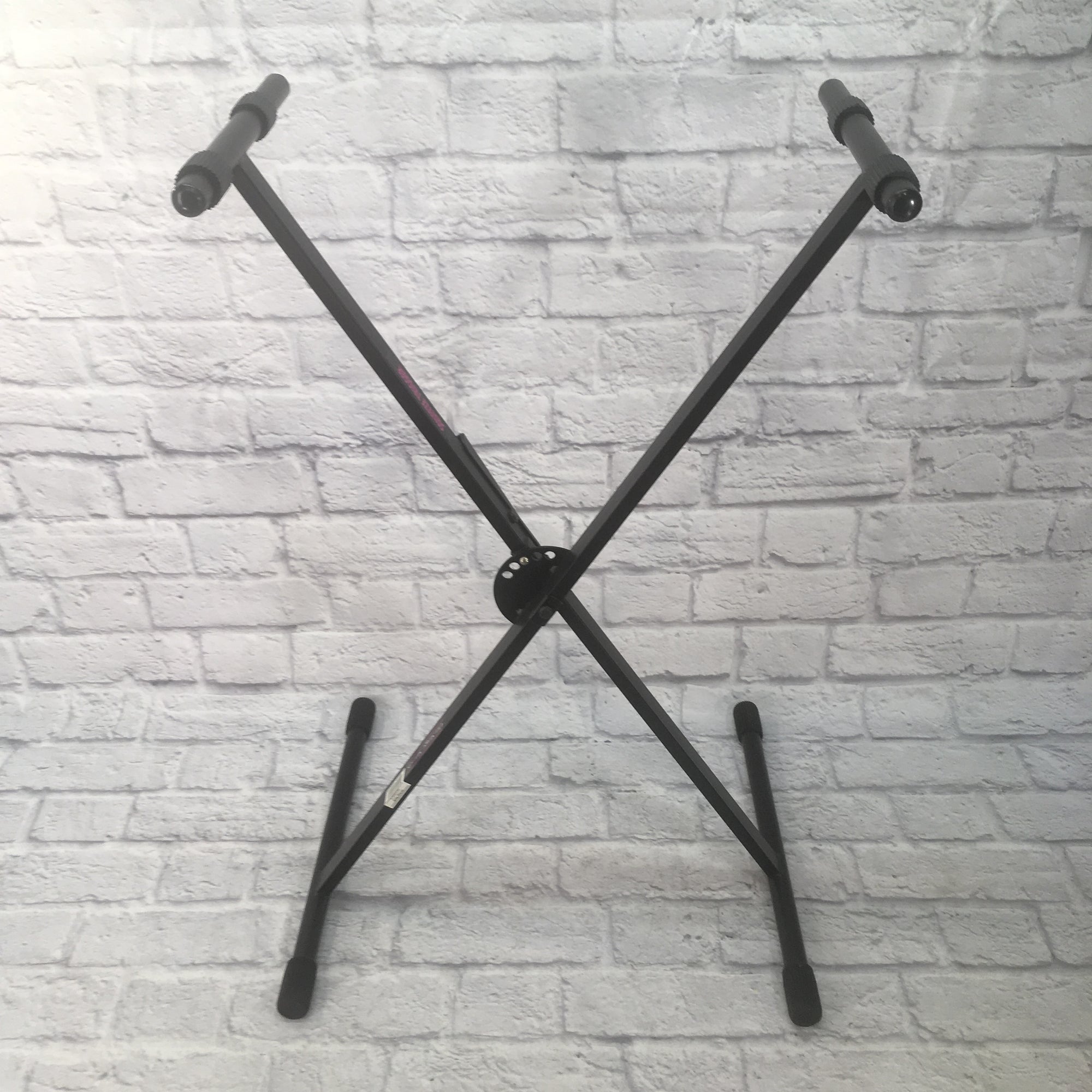 On-Stage Keyboard KS8390 Lok-Tight Quiksqueeze X Stand