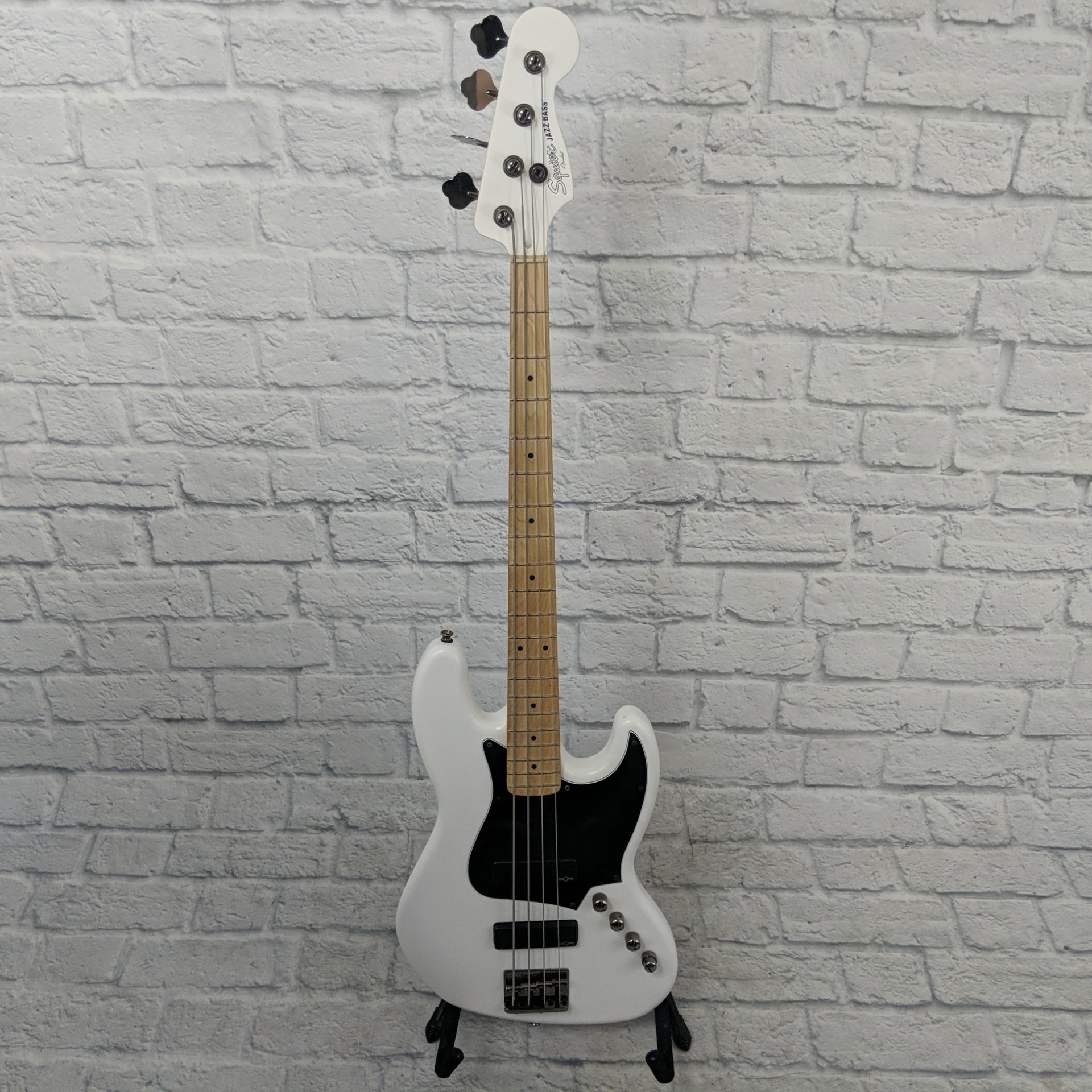 Squier Contemporary Active Jazz Bass HH Maple Fingerboard Flat White