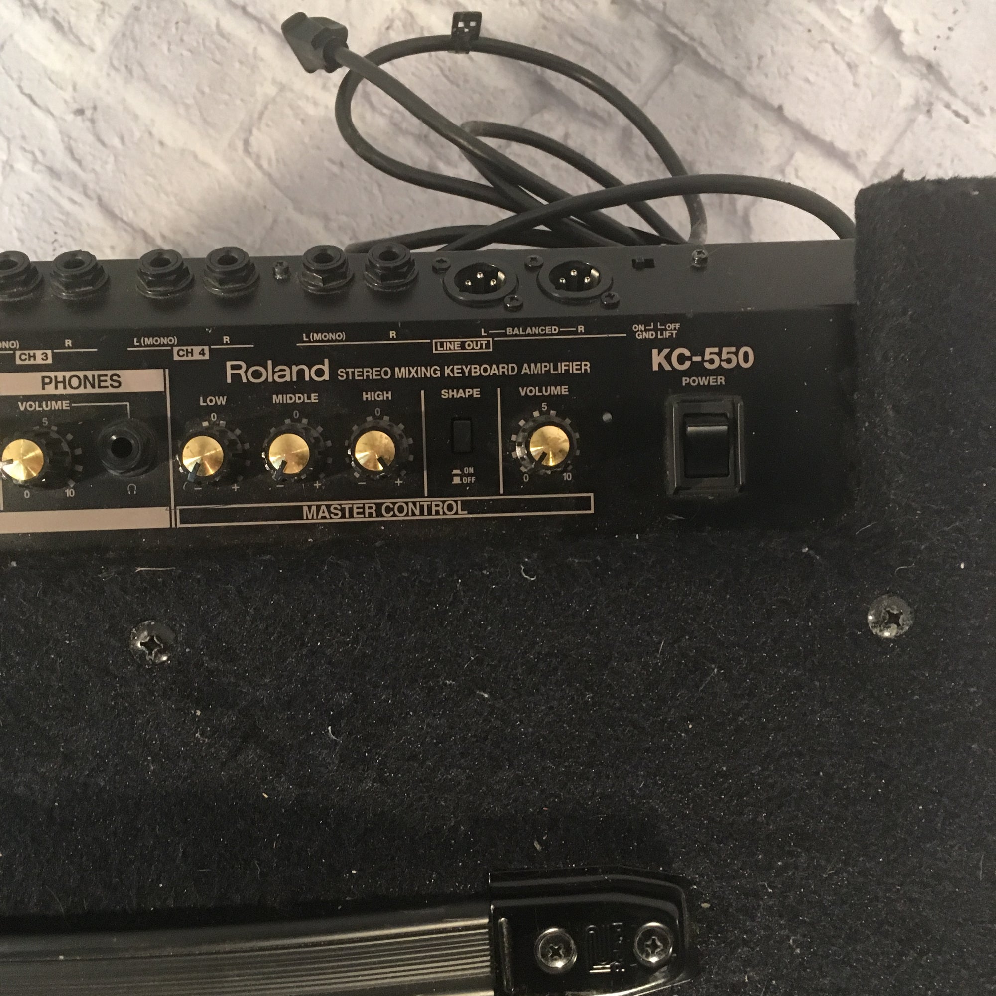 Roland KC-550 180w Keyboard Amp (Horn Out)