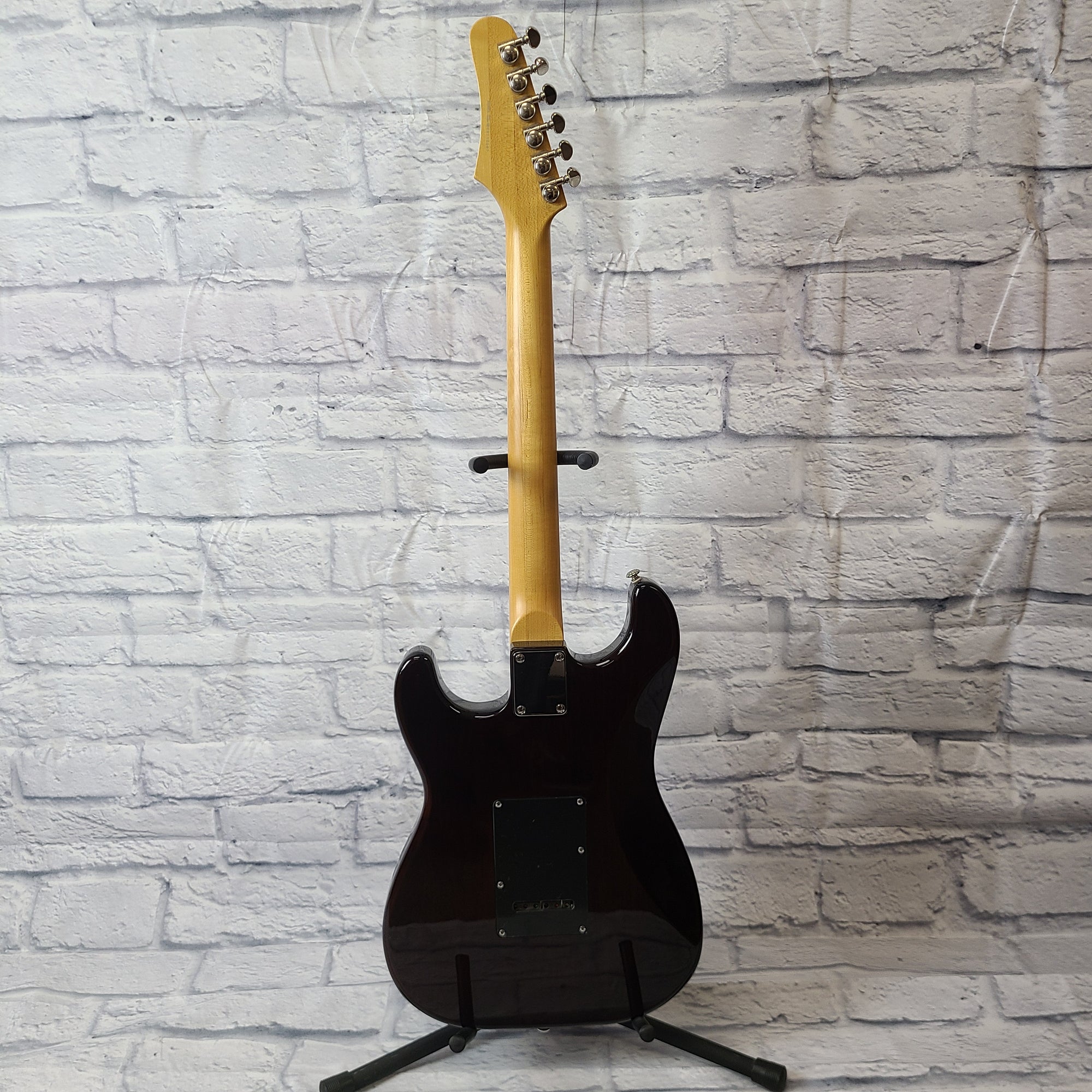 Tradition G1200 Strat Style Electric Guitar