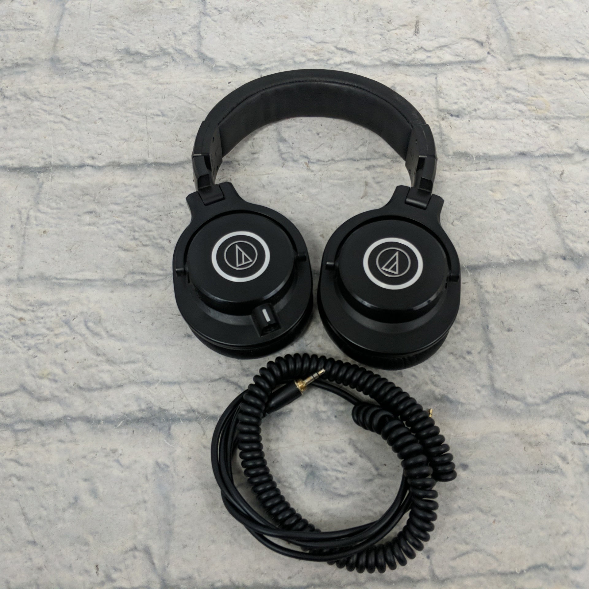 Audio-Technica ATH-M40x Studio Monitor Headphones