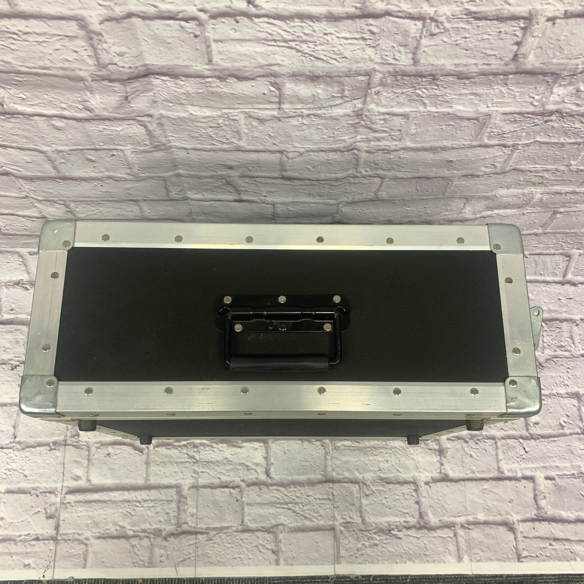 Unknown 4 Space Rack Case