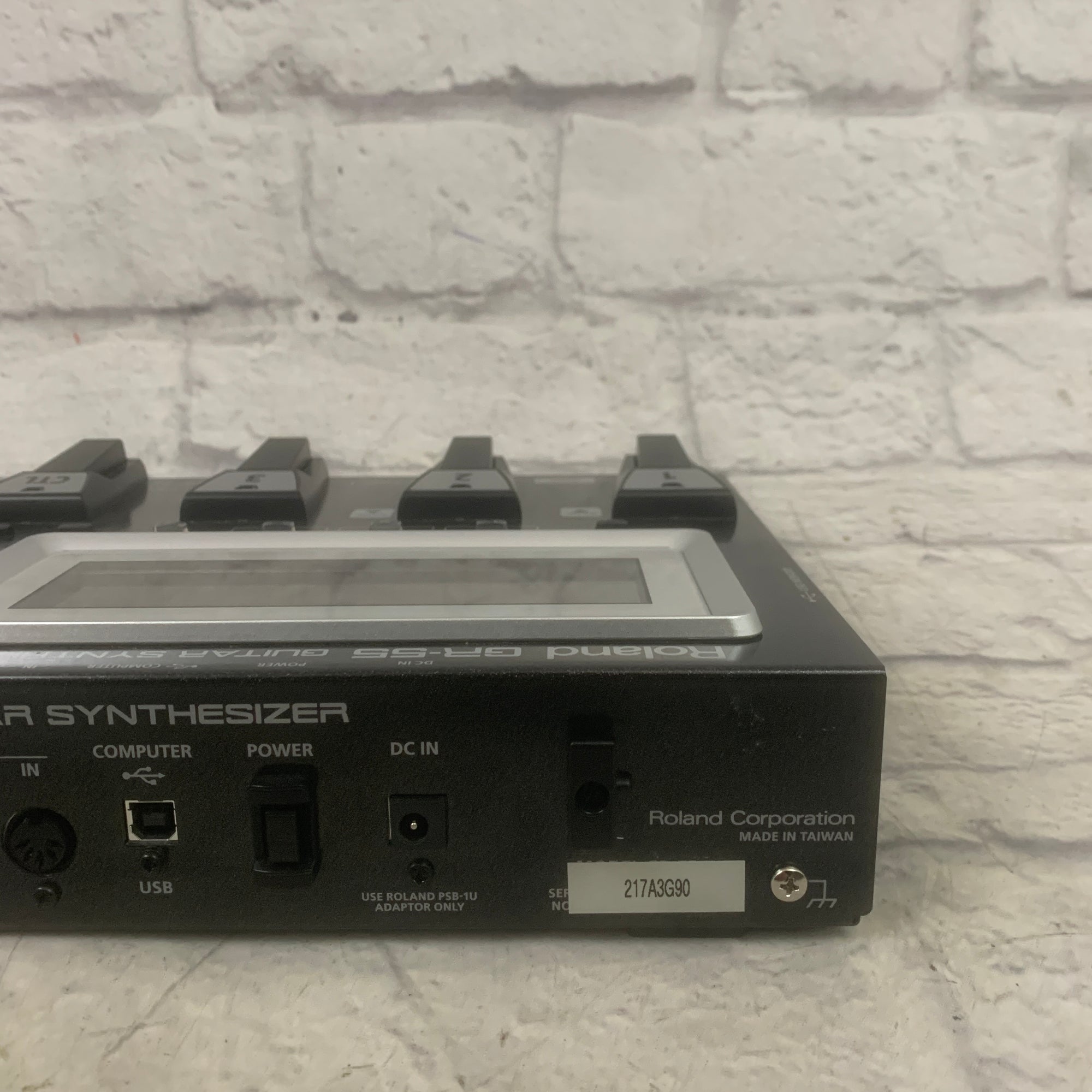 Roland GR-55 Guitar Synth Effects Pedal