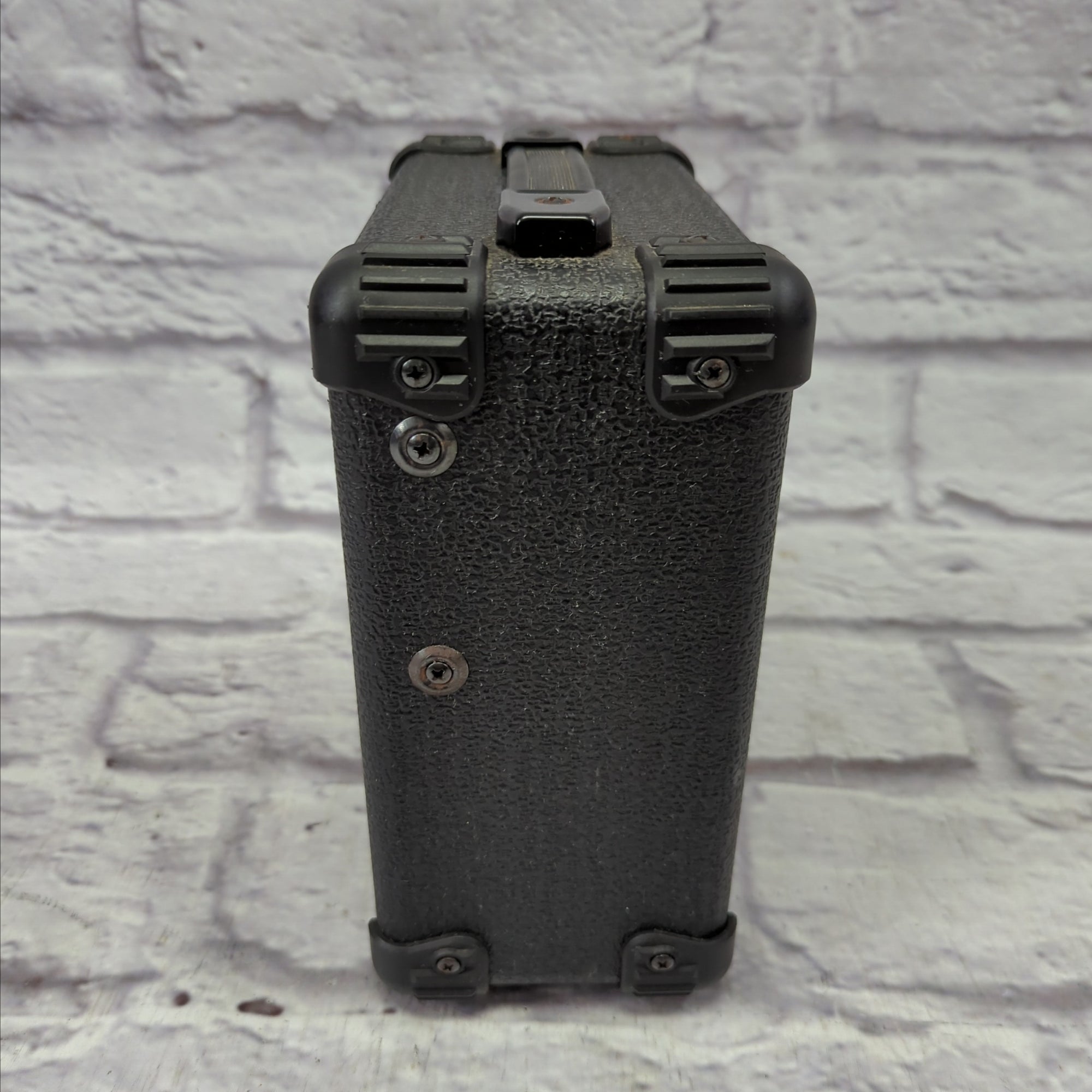 Lyon LA5 9V Battery Powered Practice Guitar Amp
