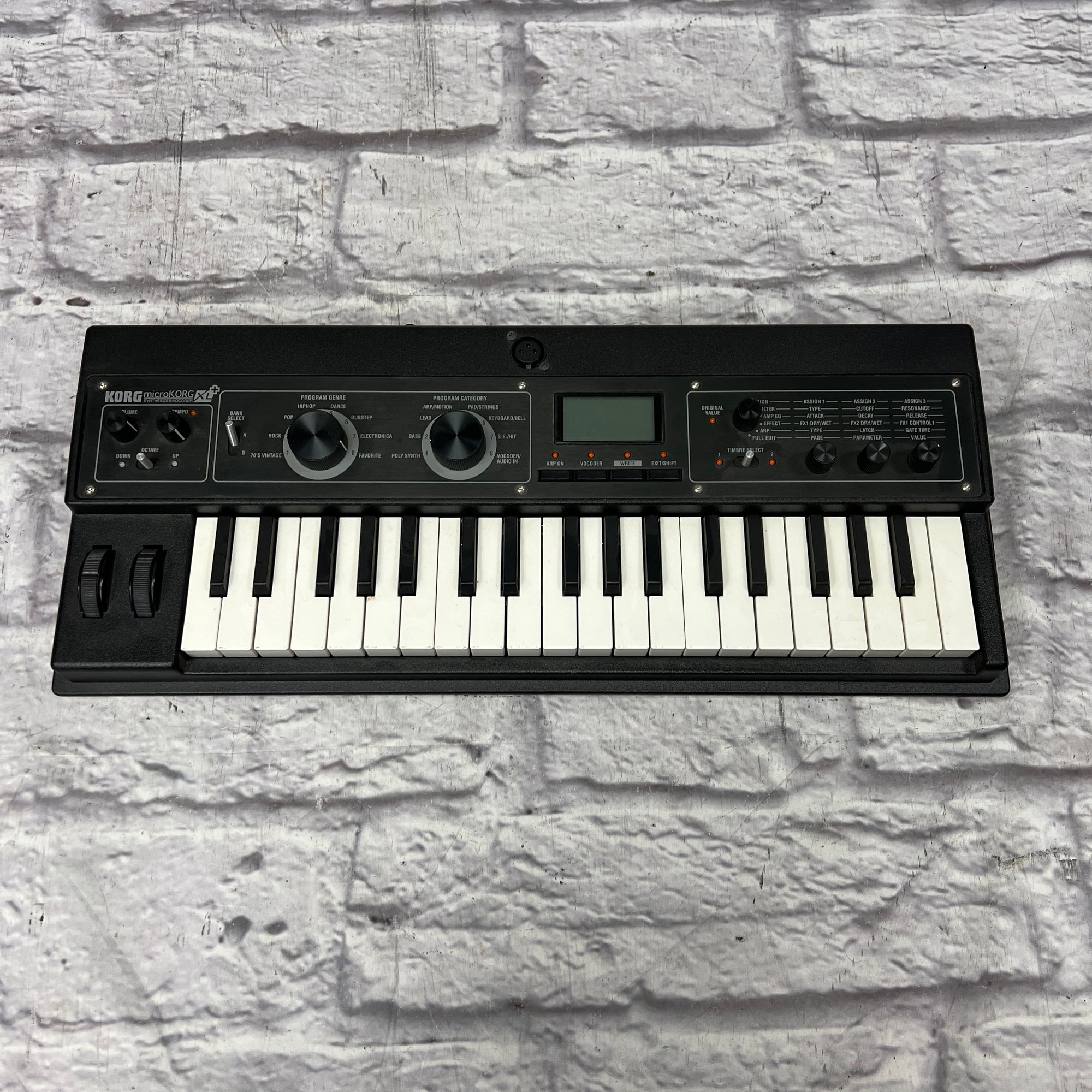 Korg microkorg deals xl+ synthesizer