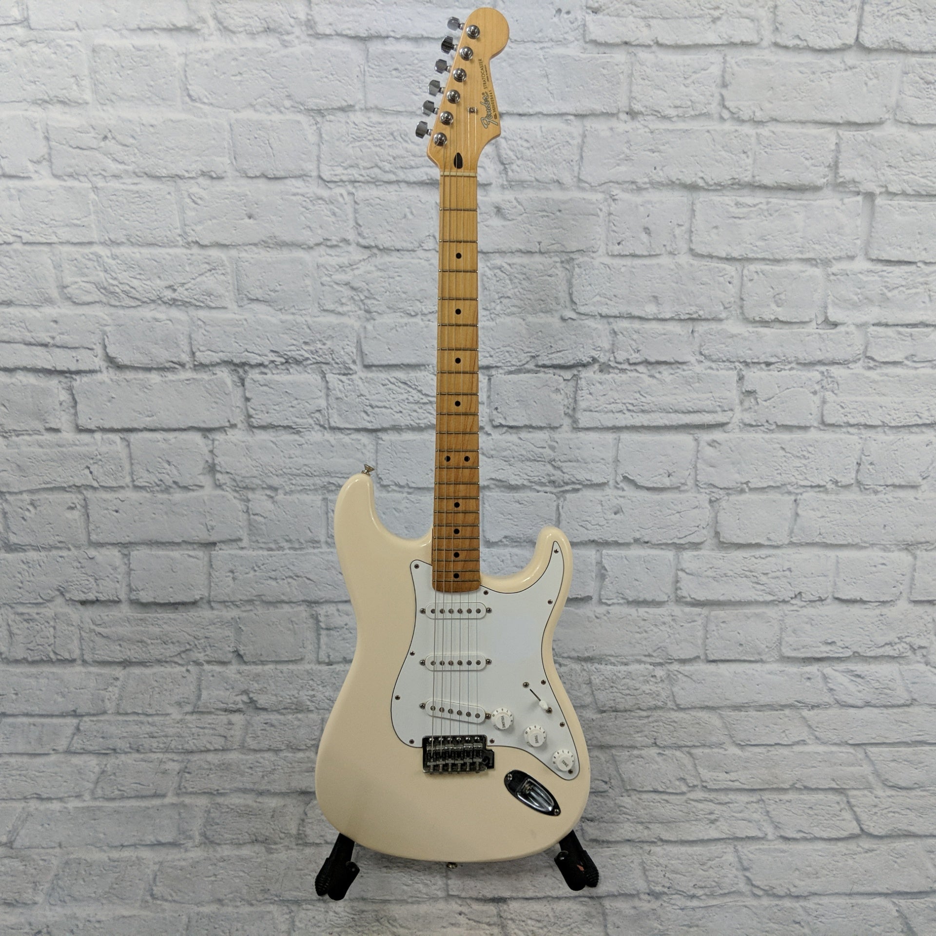 2000 Fender MIM Stratocaster