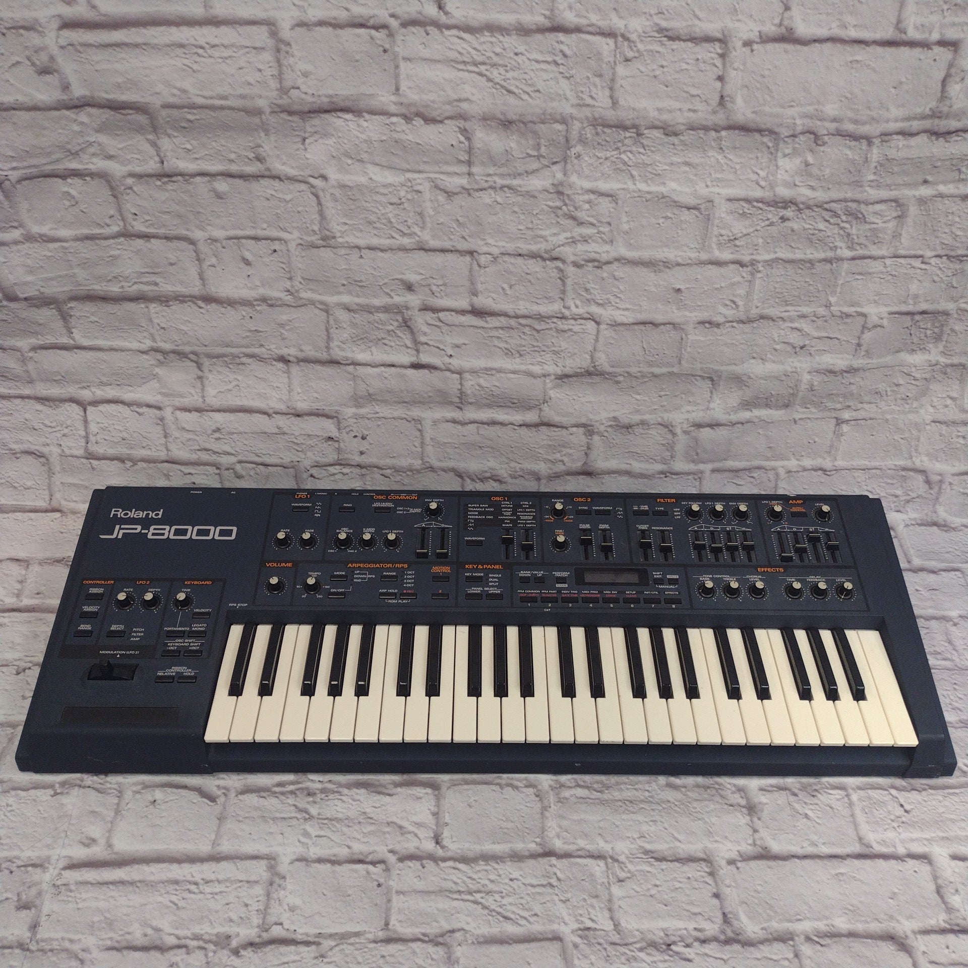 Roland Juipiter JP-8000 Digital Synth - Evolution Music