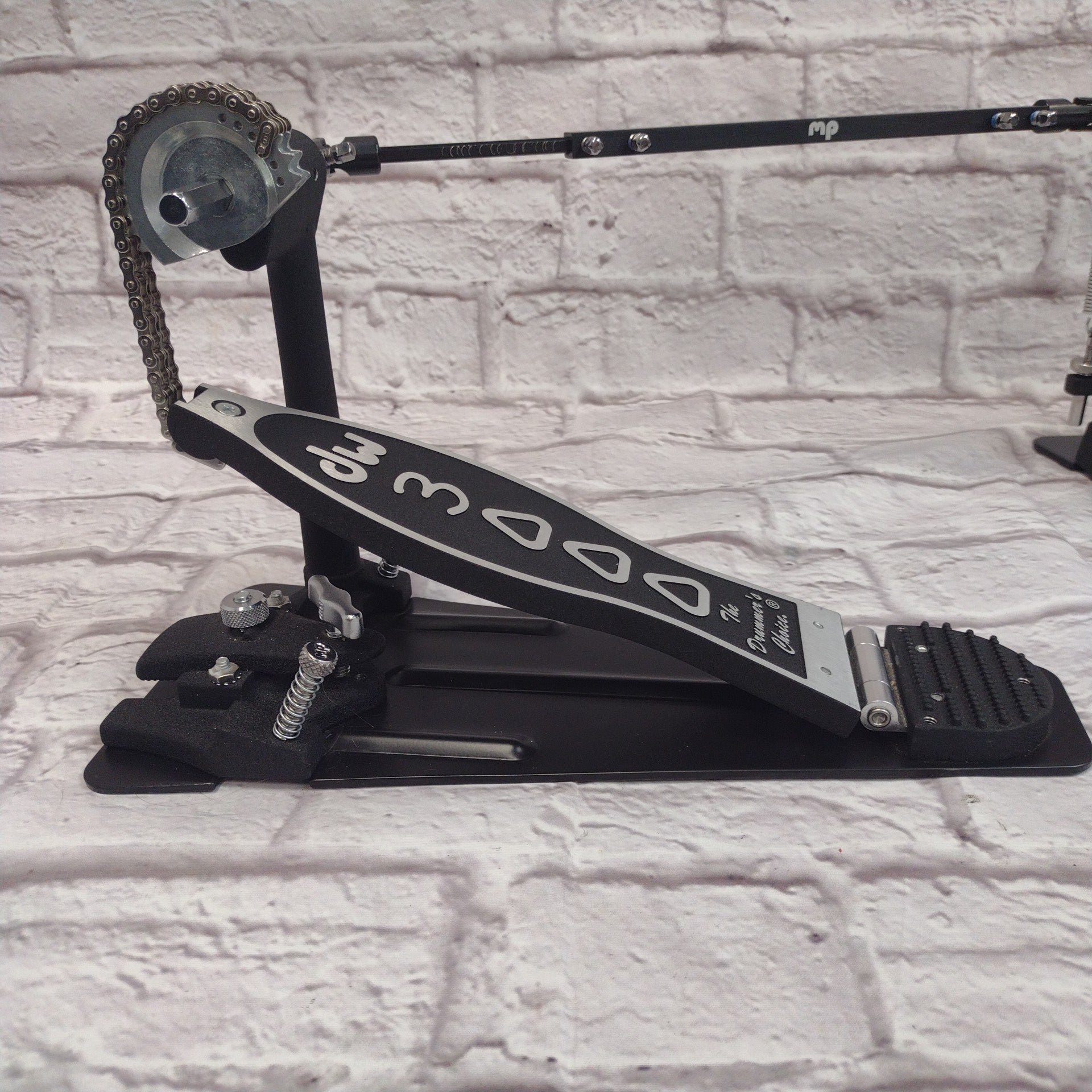 DW 3000 Double Kick Pedal