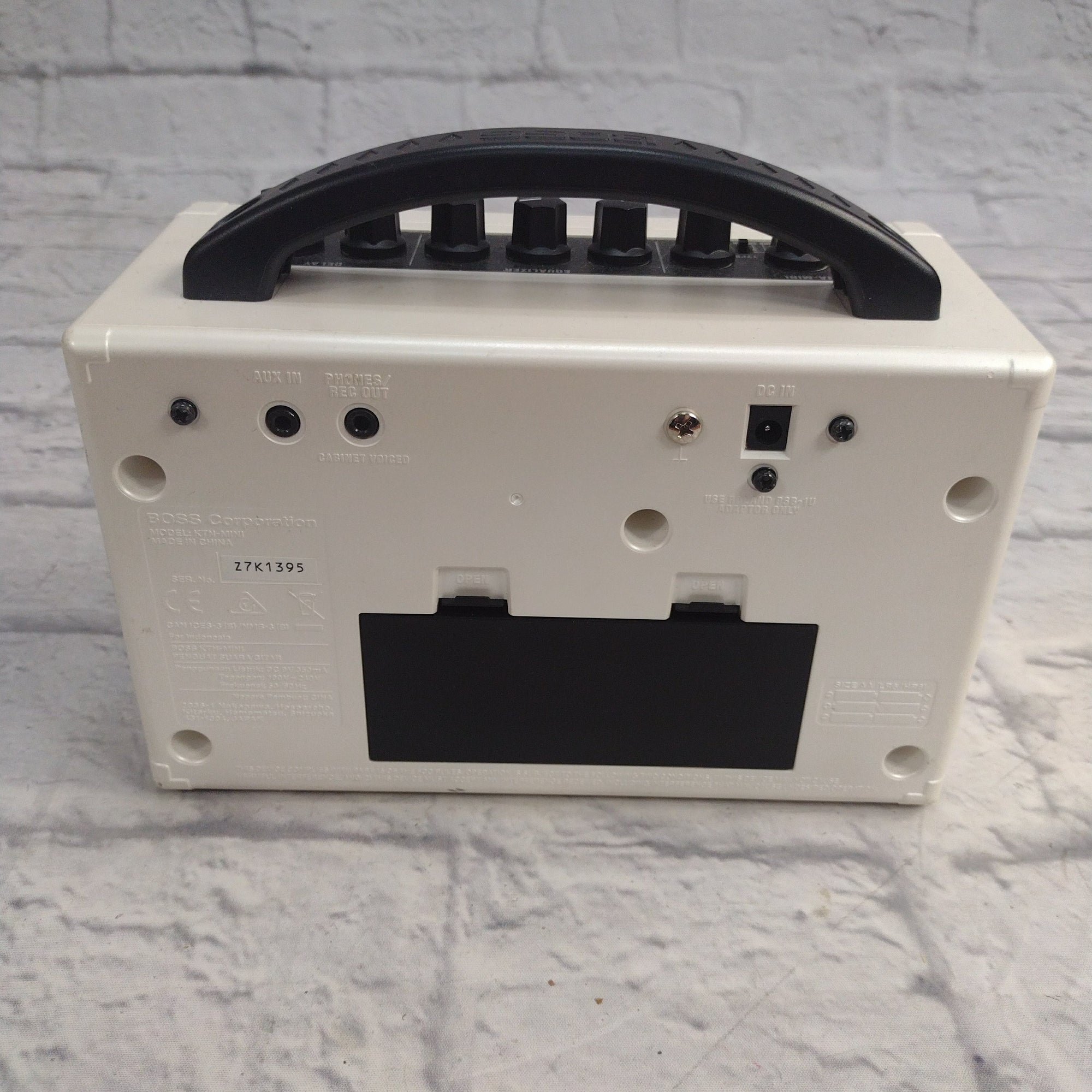 Boss Katana-Mini 7-Watt 1x4 Modeling Amp