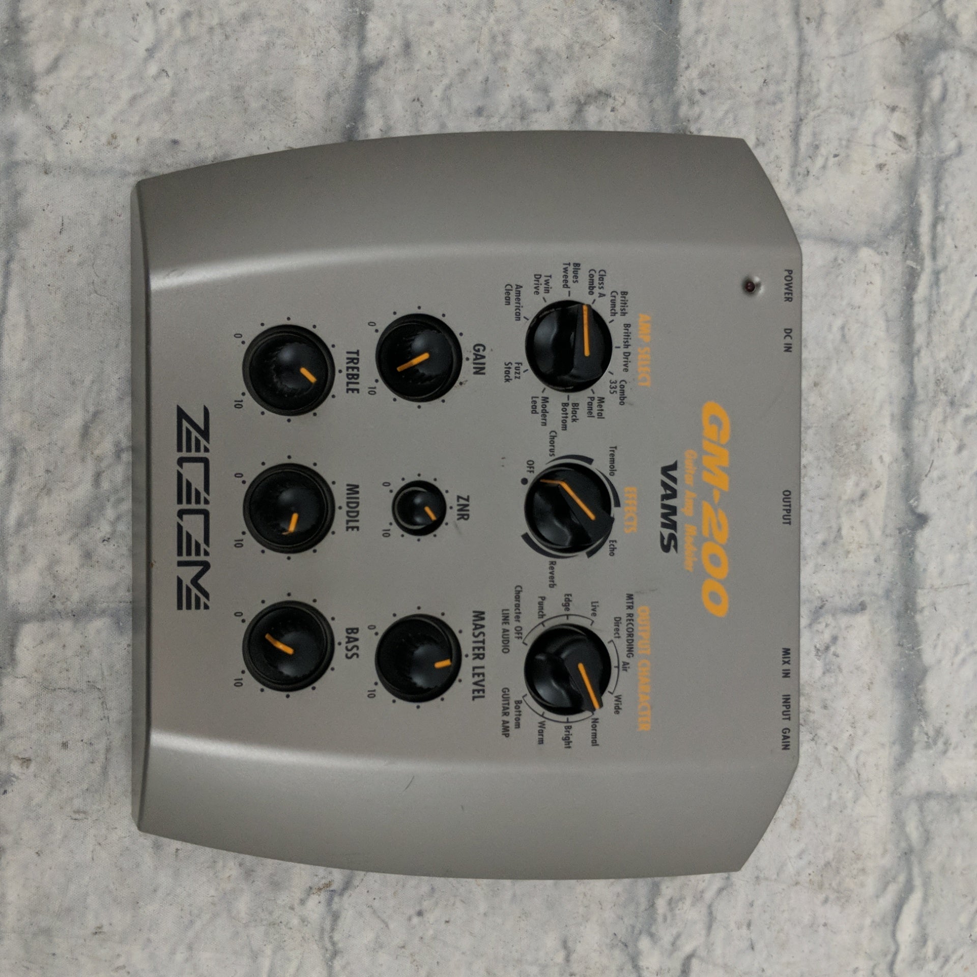 Zoom GM-200 Guitar Amp Modeler