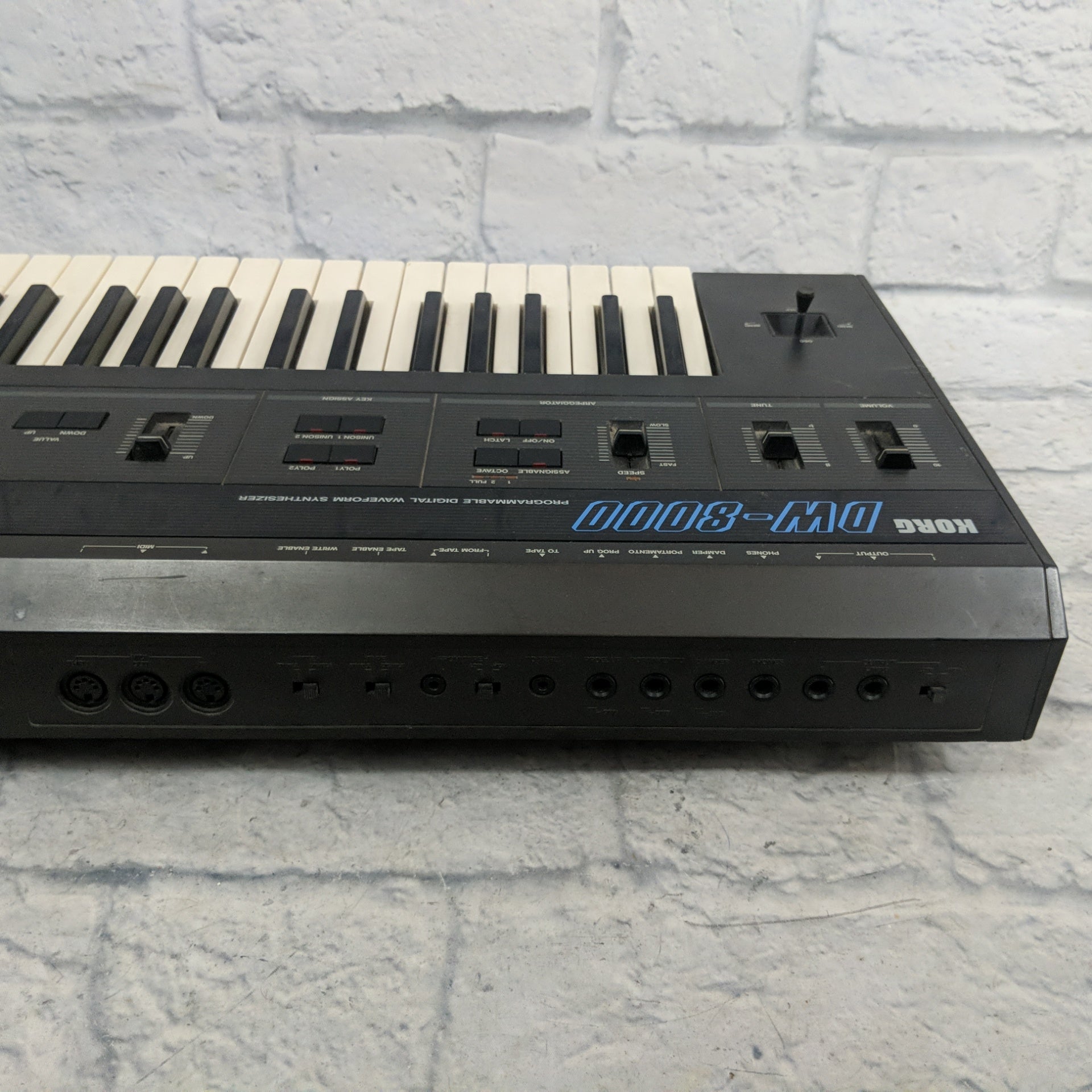 Korg DW 8000 Digital Waveform Synthesizer - Evolution Music
