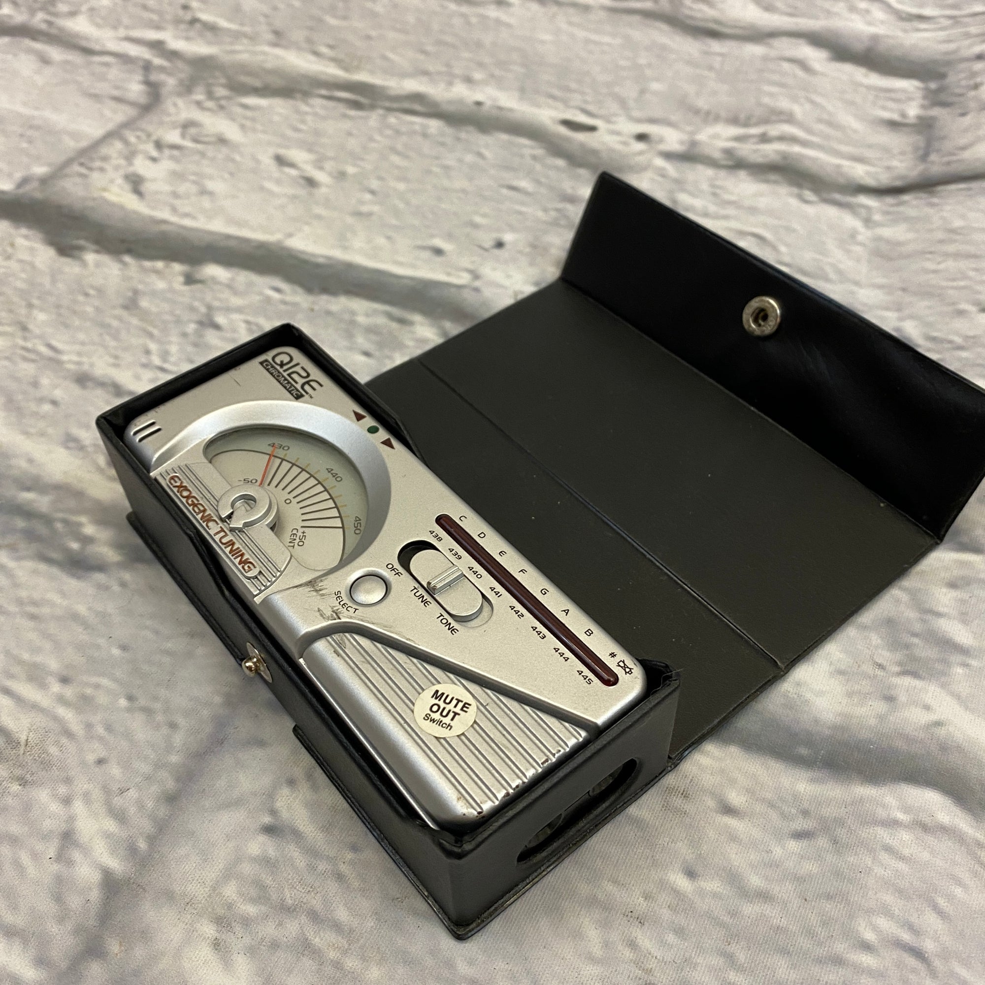 Evets Q12E Chromatic Tuner