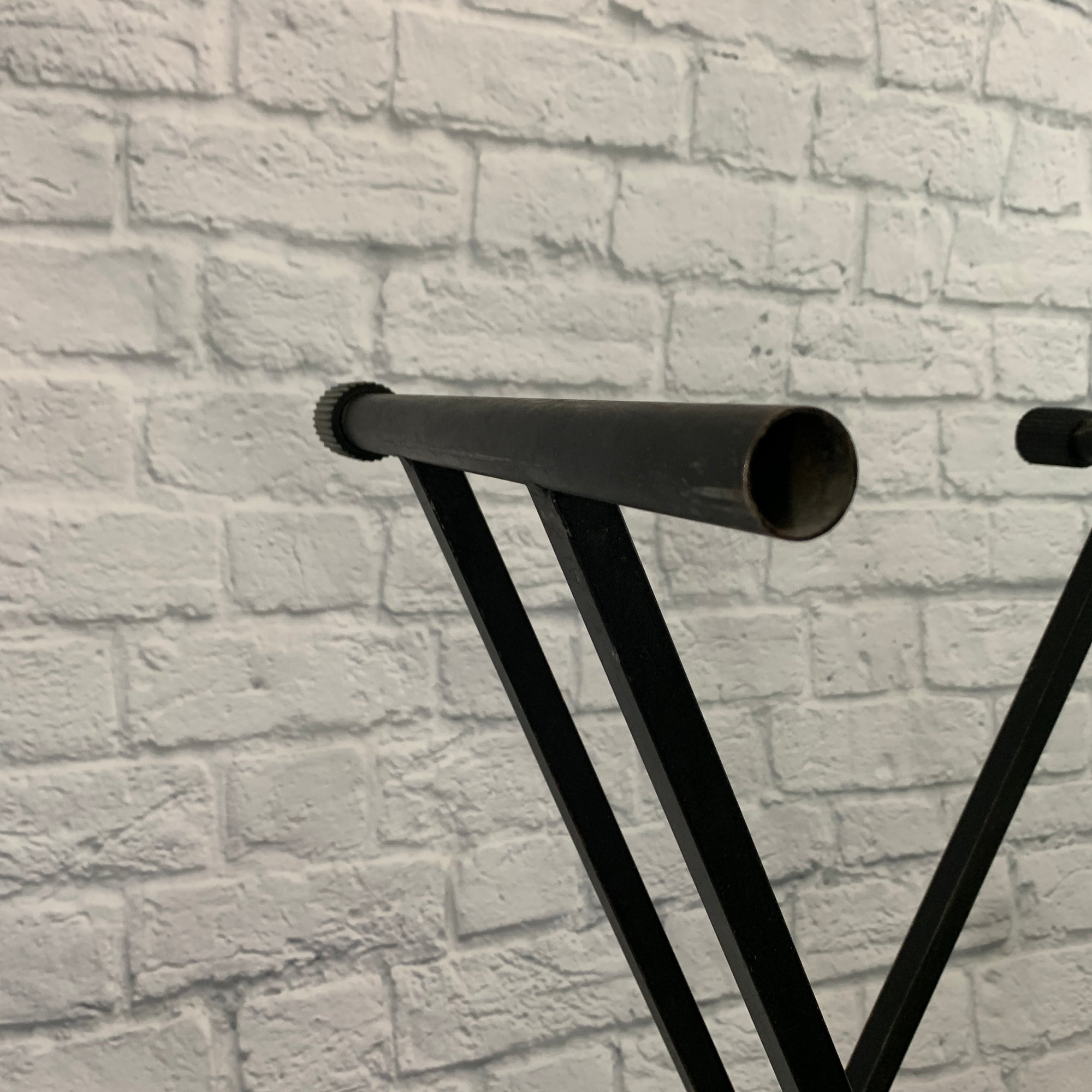 Unknown Keyboard Stand X-Frame