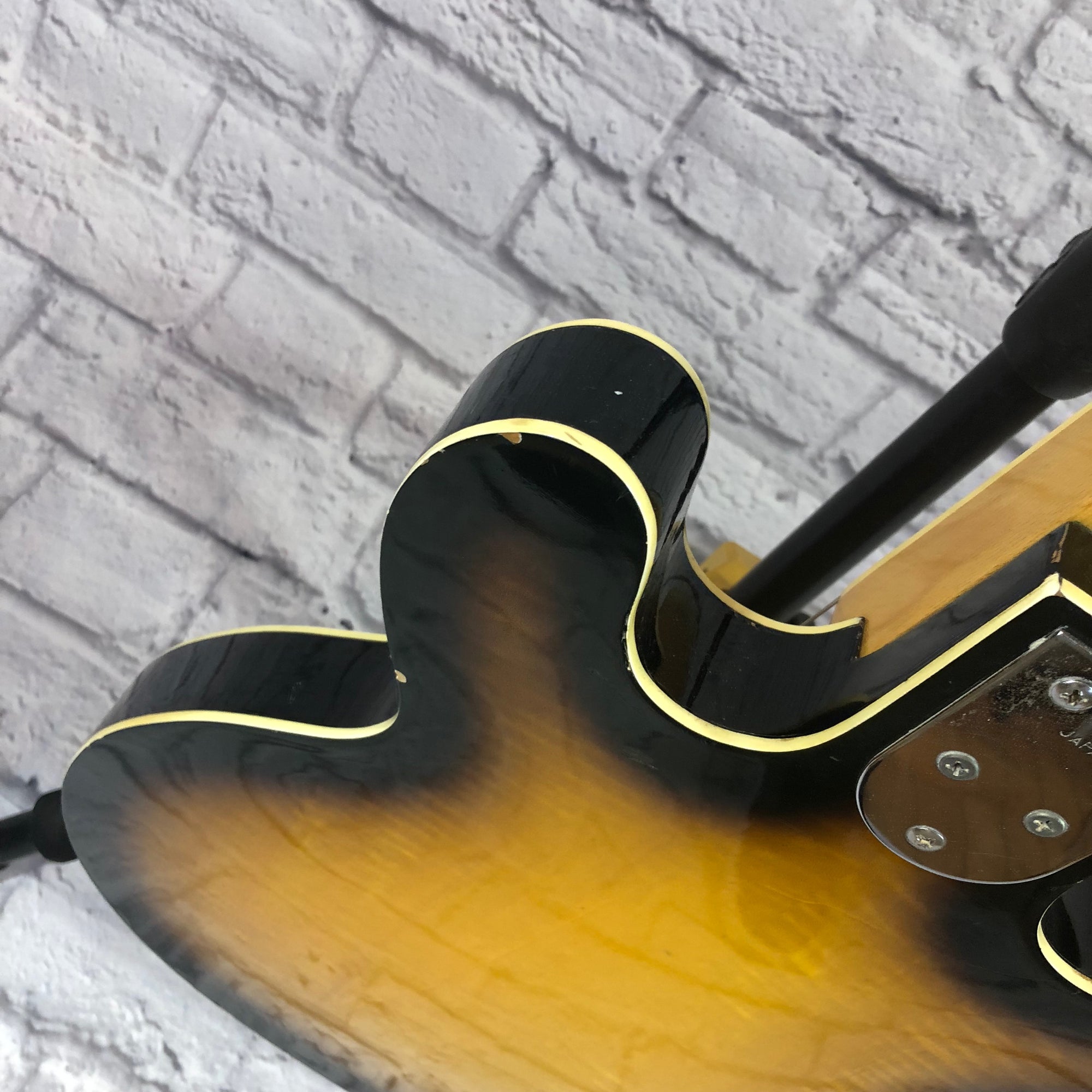 Electra 4 String Semi Hollow Bass