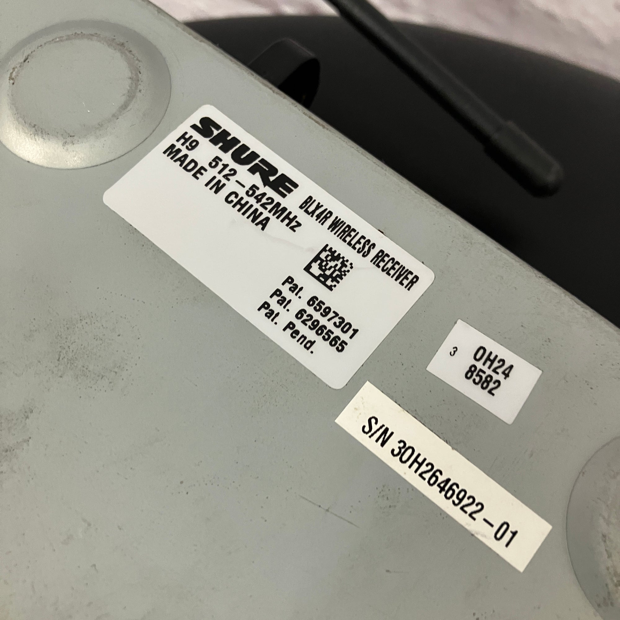 Shure BLX4R H9 512-542 MHz Wireless Receiver w/ pwr supply
