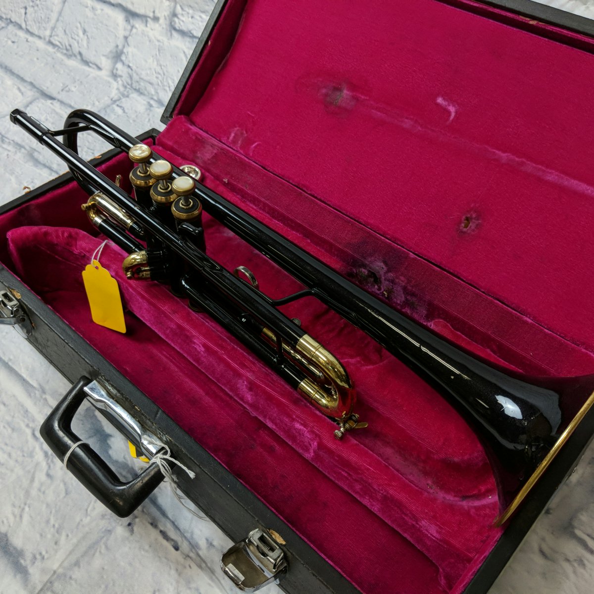 Bach TR-300 224597 Trumpet Outfit Black