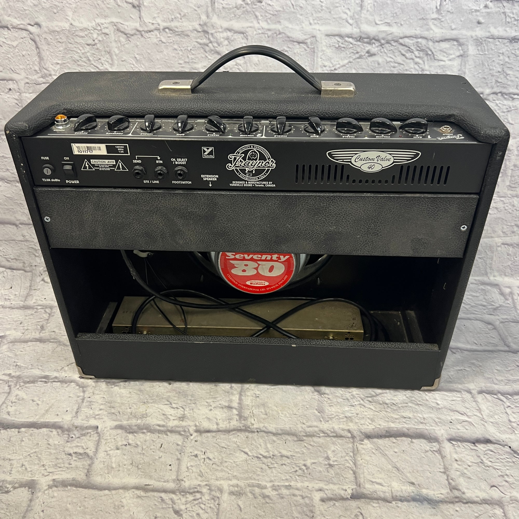 Traynor YCV40 Custom Valve 40 Watt 1x12 Guitar Combo Amp