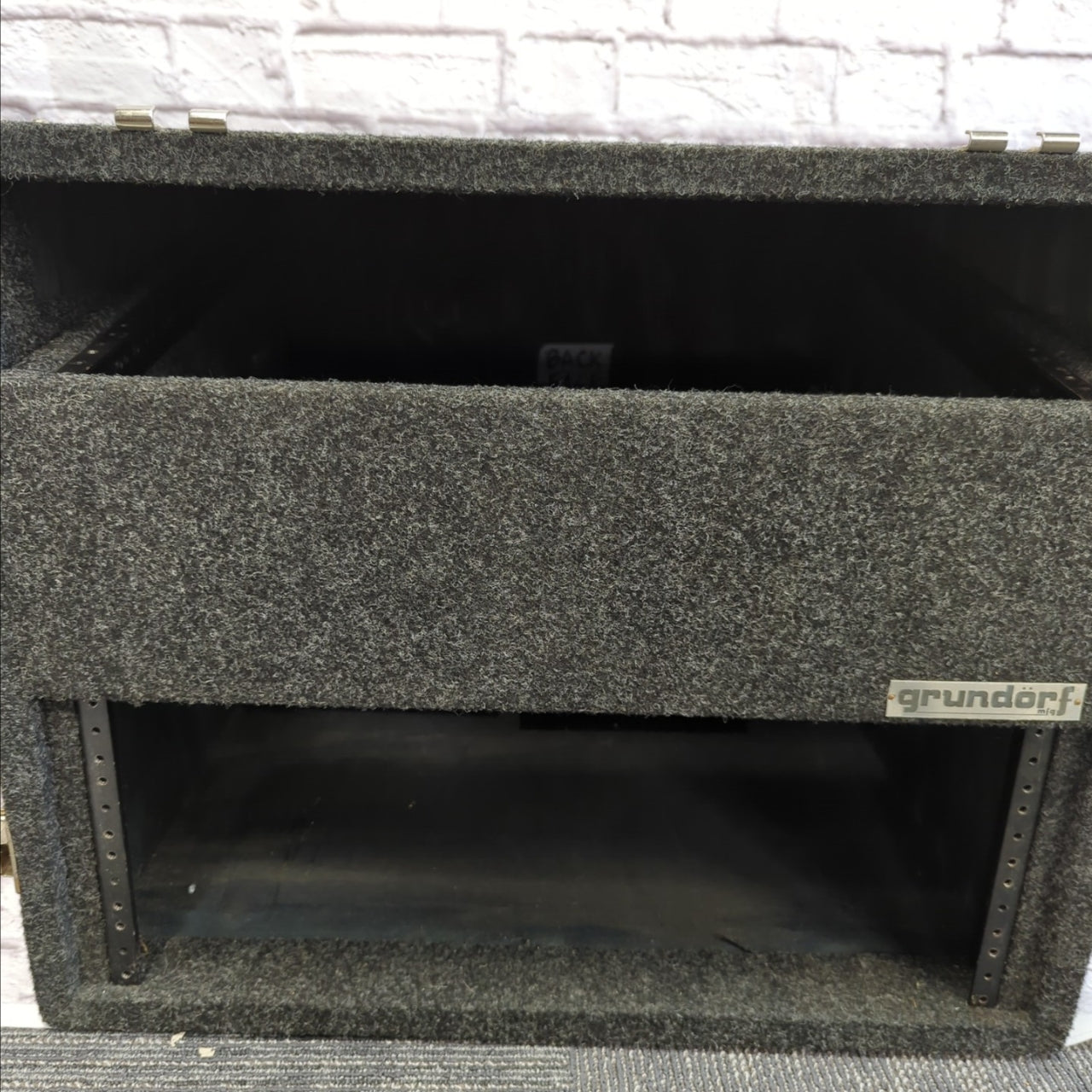Grundorf 4U Rack Case with Mixer Slant Top
