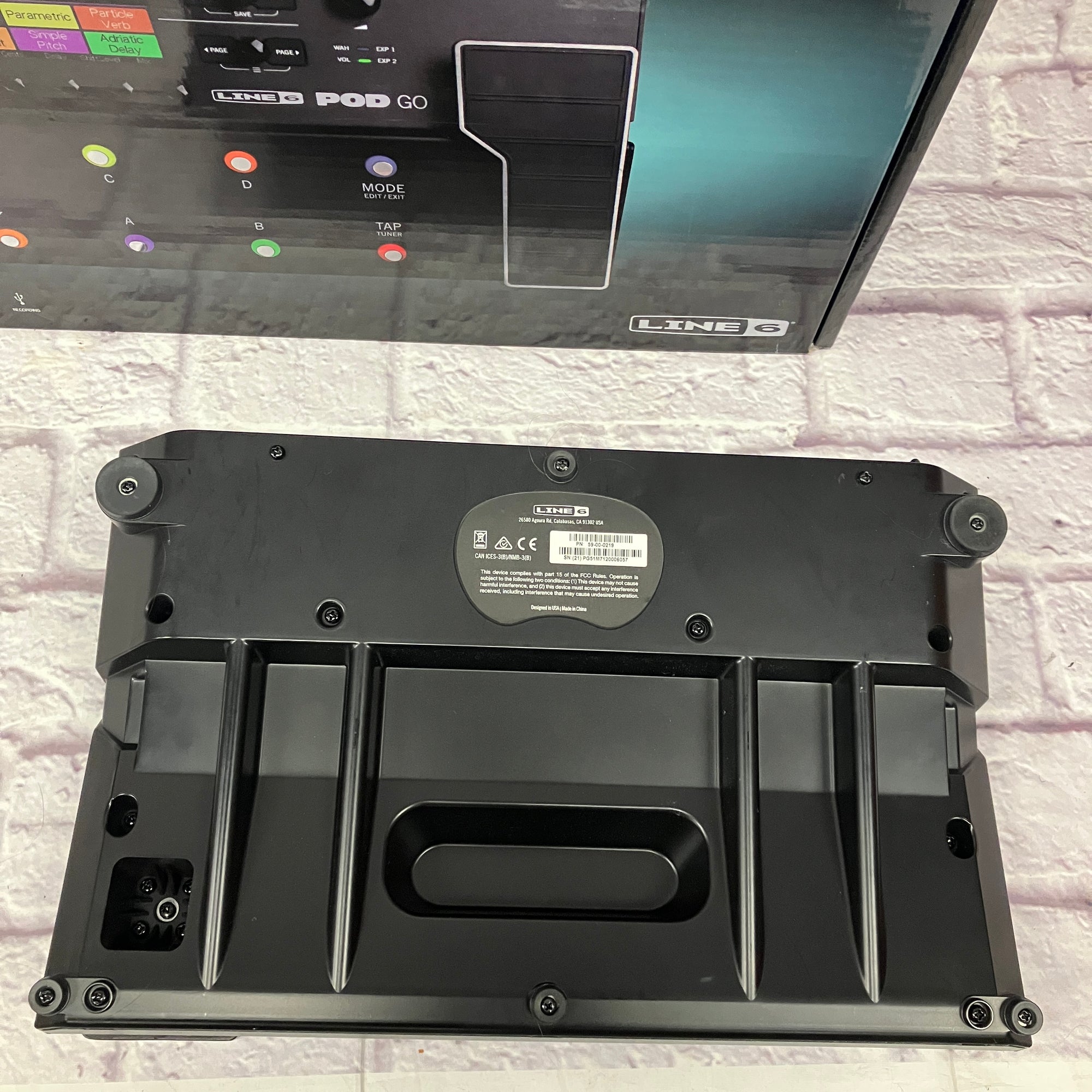 Line 6 Pod Go Multi Effect and Amp Modeler with Power Supply Line 6 Pod Go Multi Effect and Amp Modeler with Power Supply