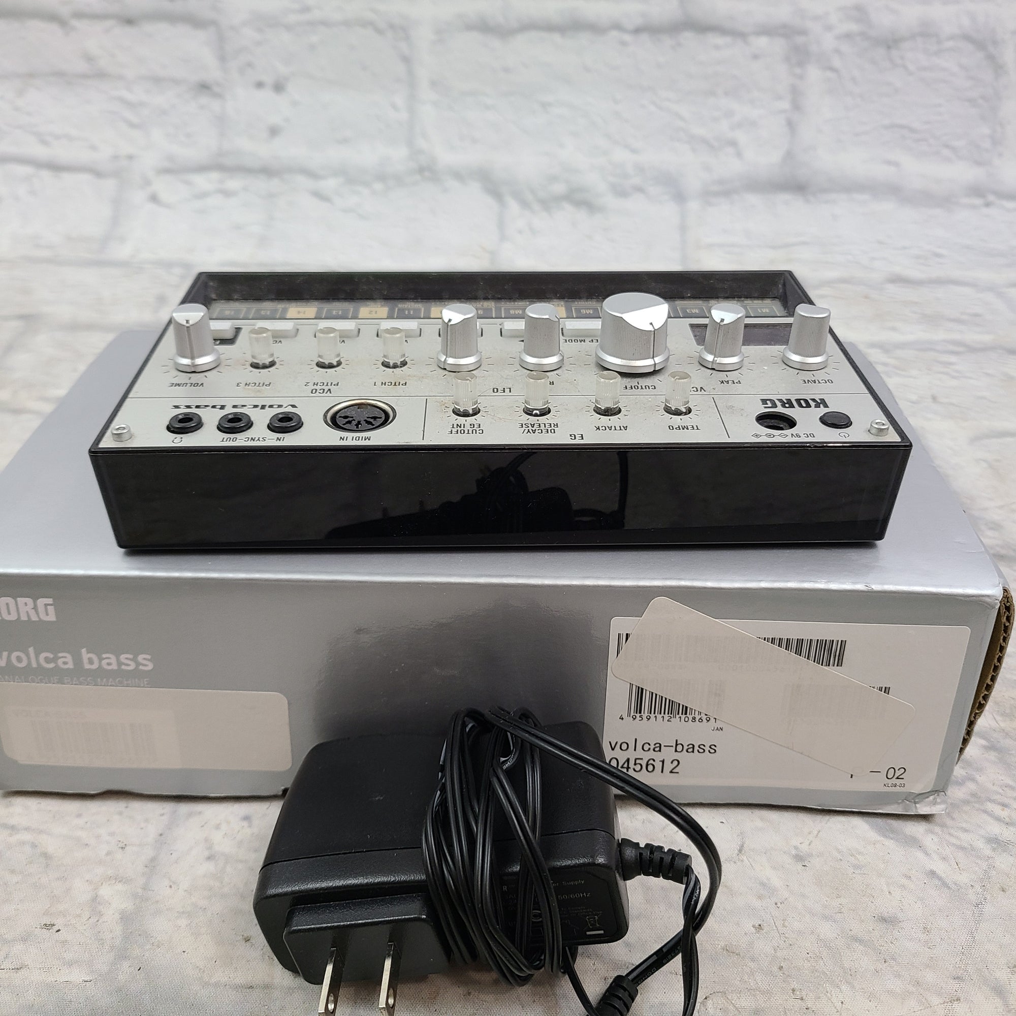 Korg Volca Bass Analog Bass Synth - Evolution Music